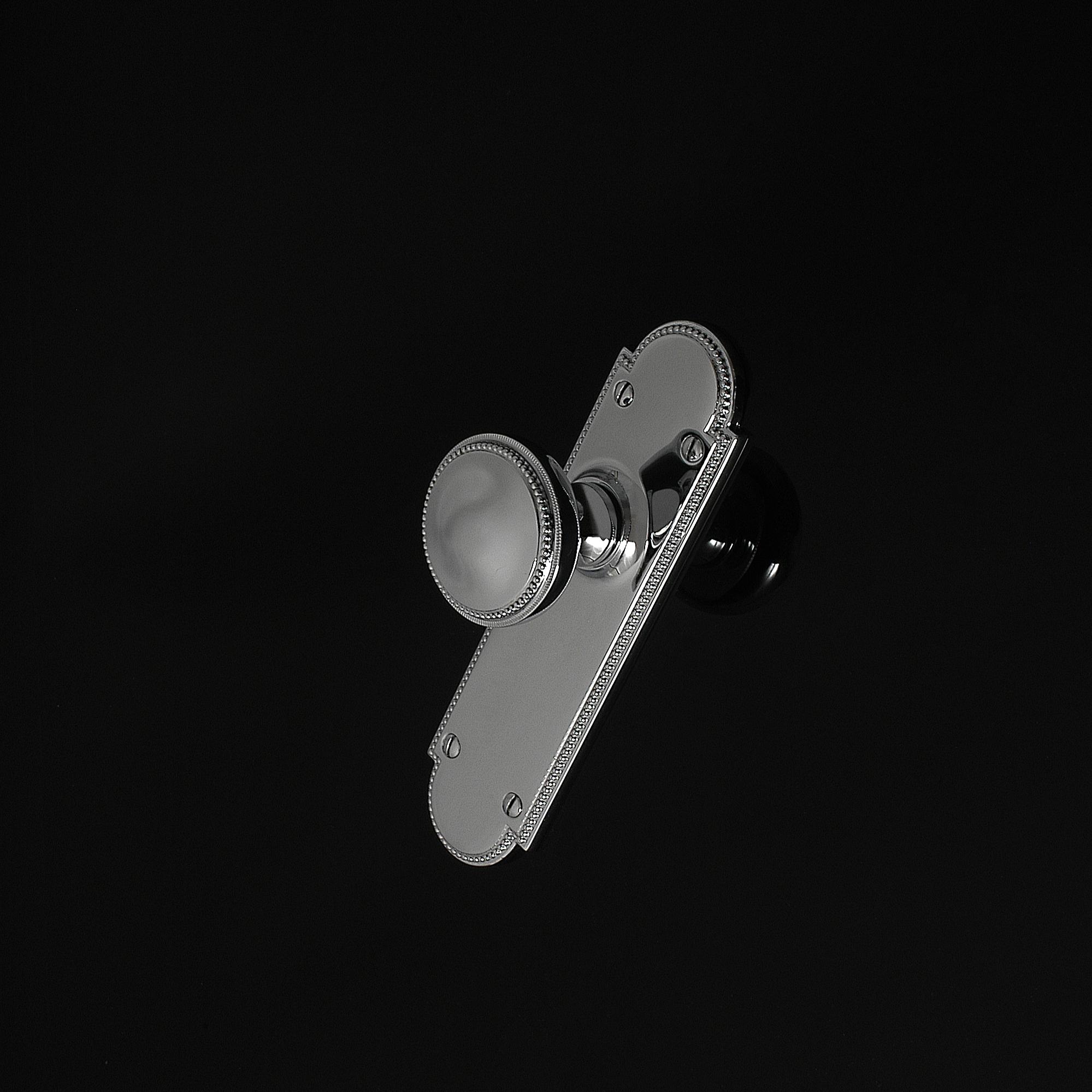 Princess Oval Door Knob on Plate - Image 241