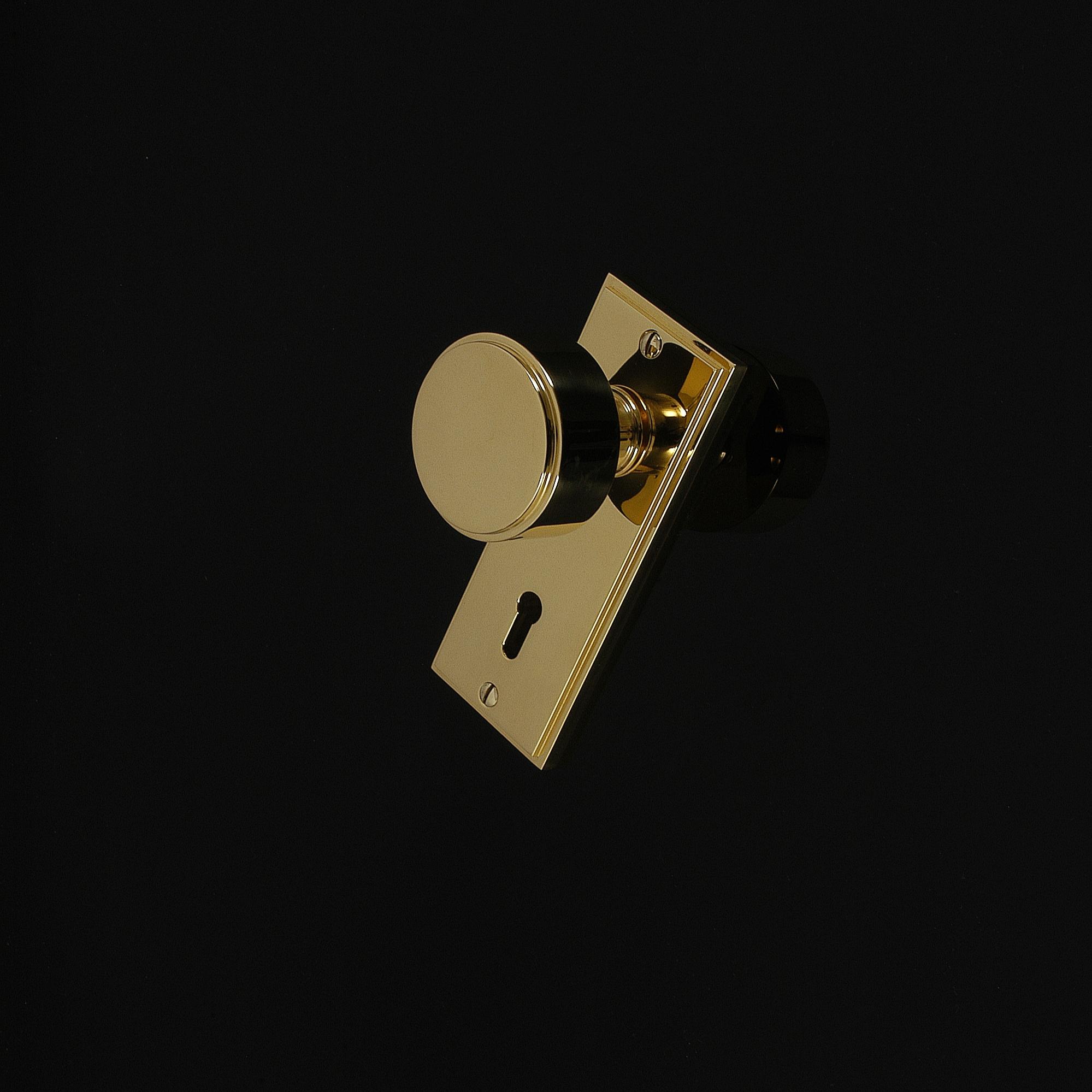 Compton Door Knob on Plate - Image 15