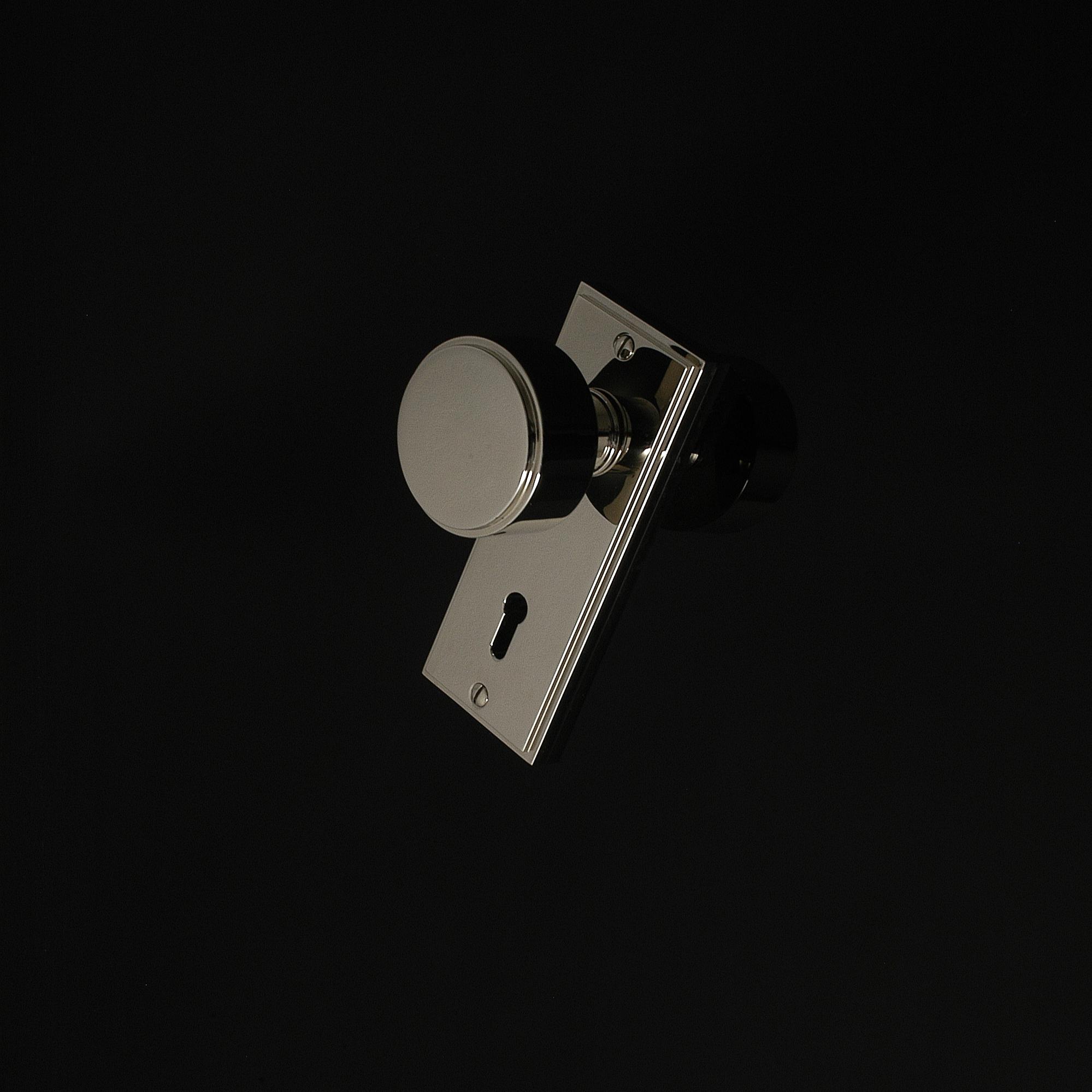 Compton Door Knob on Plate - Image 17