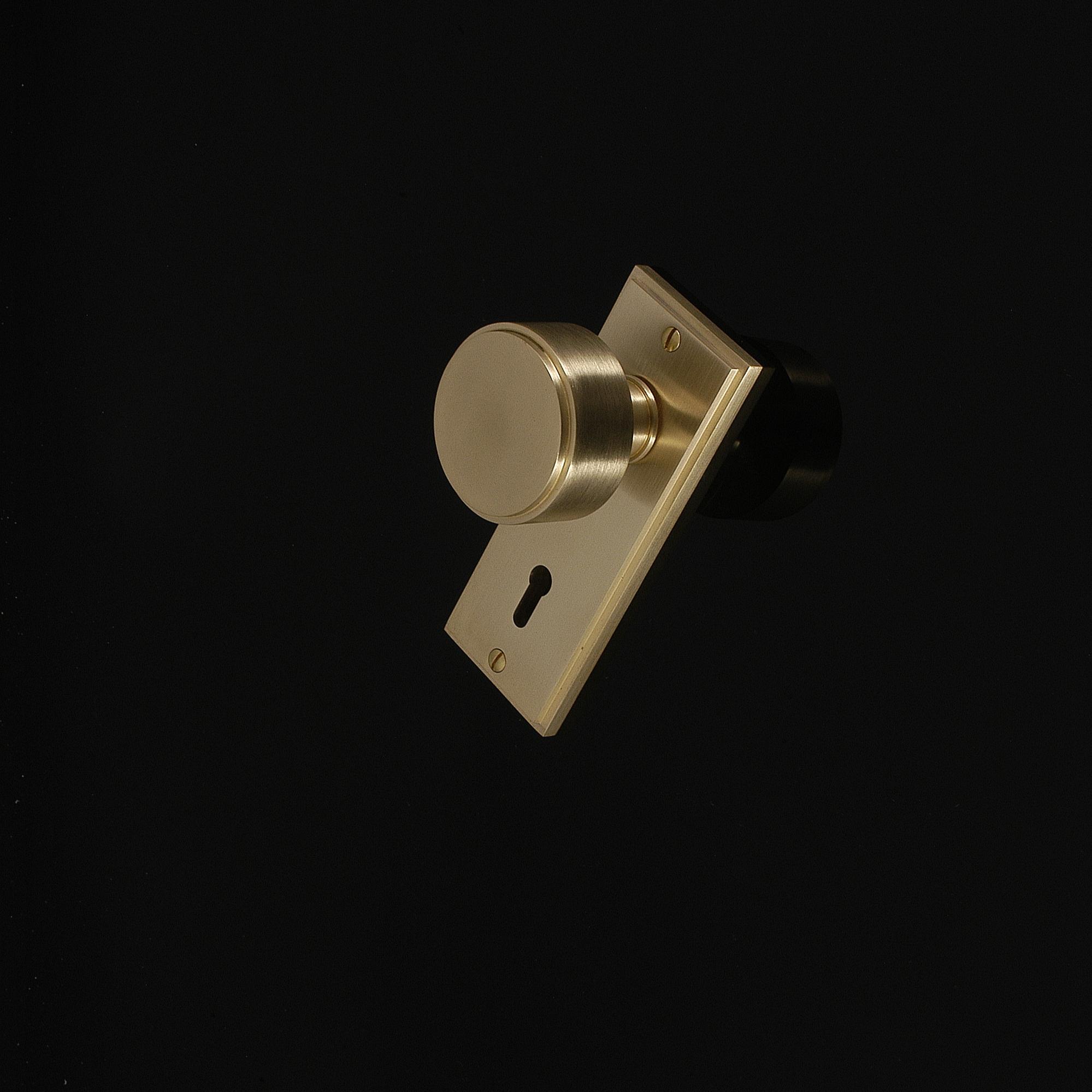 Compton Door Knob on Plate - Image 18