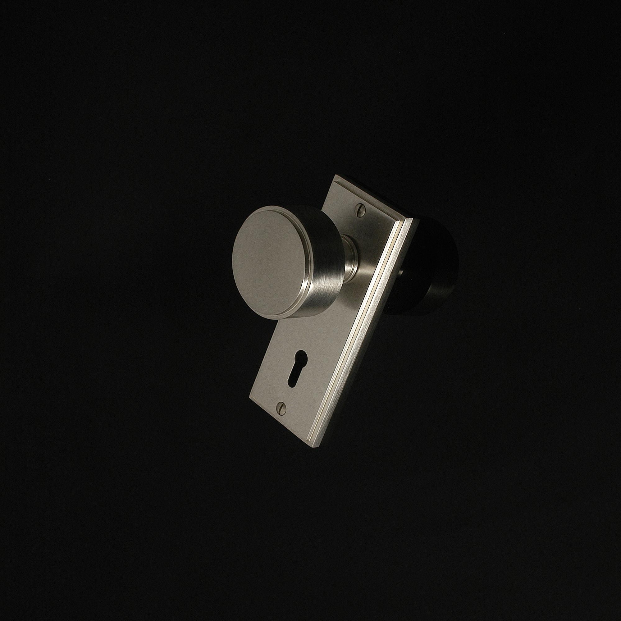 Compton Door Knob on Plate - Image 20