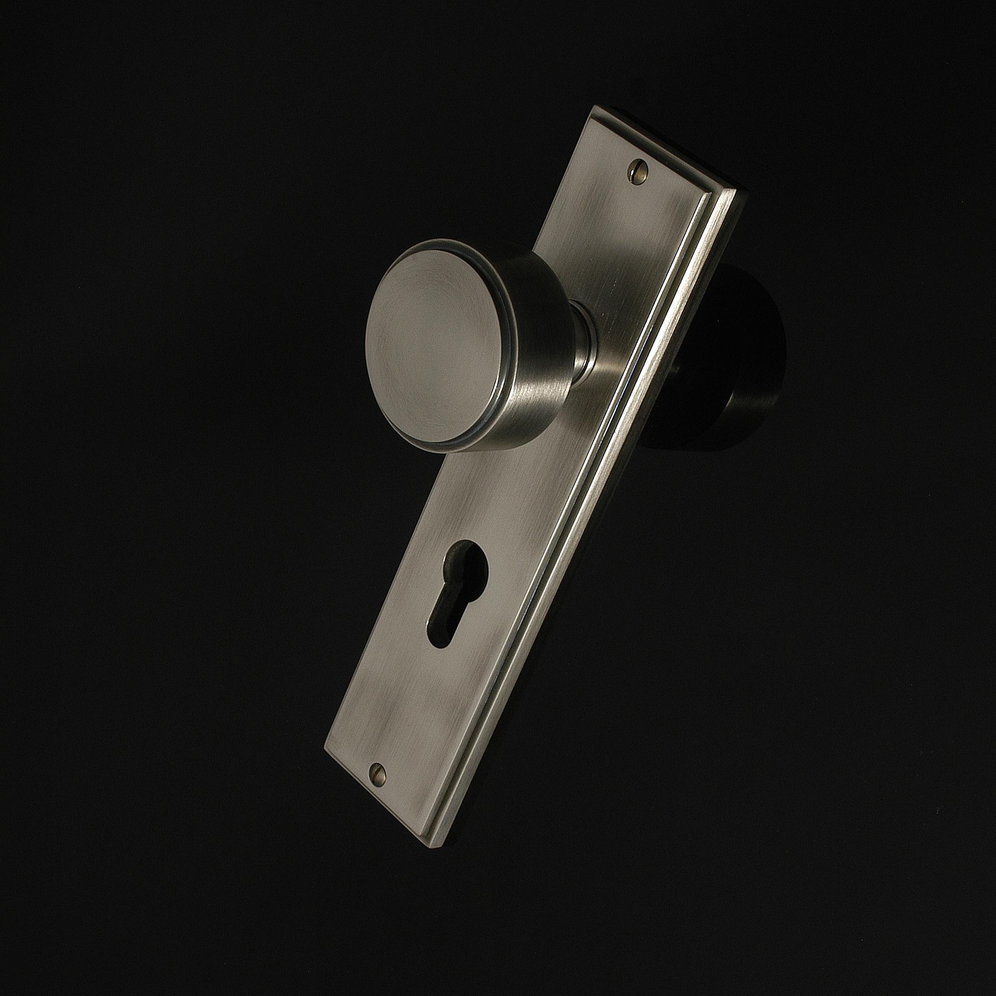 Compton Door Knob on Plate - Image 111