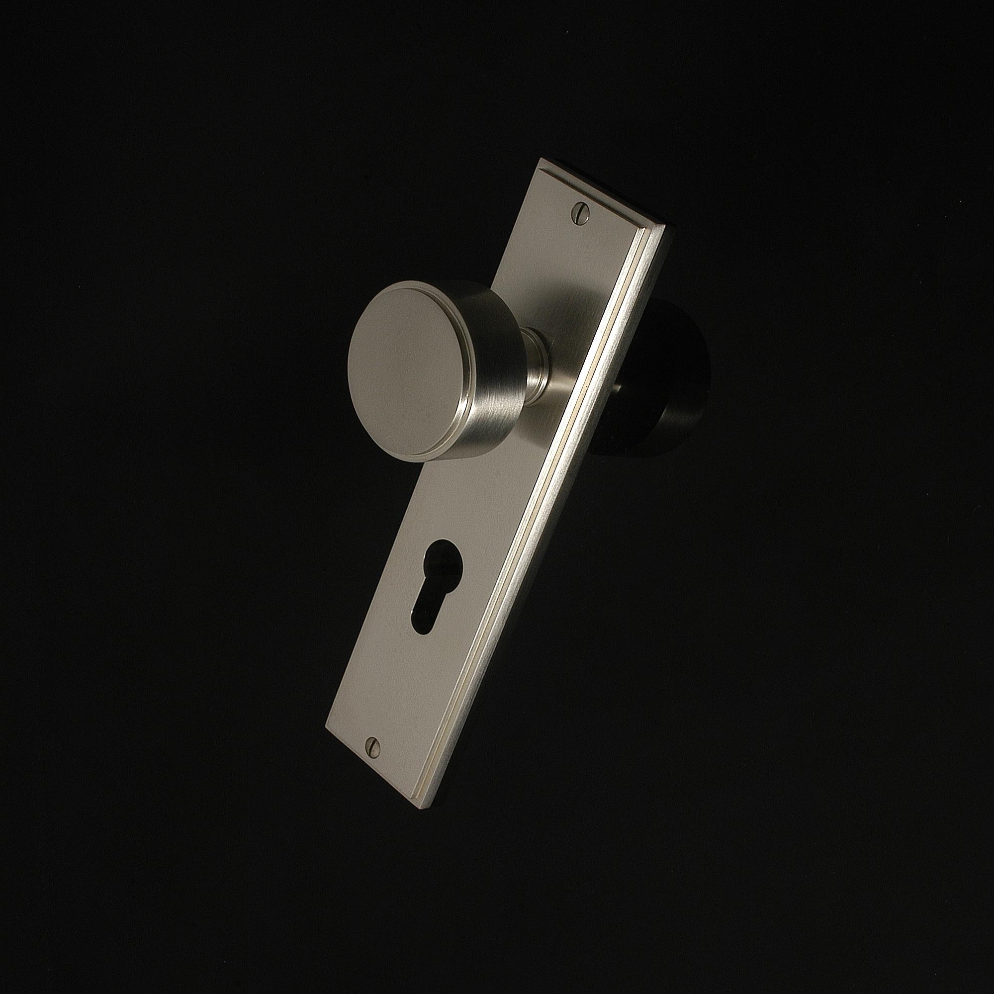 Compton Door Knob on Plate - Image 119