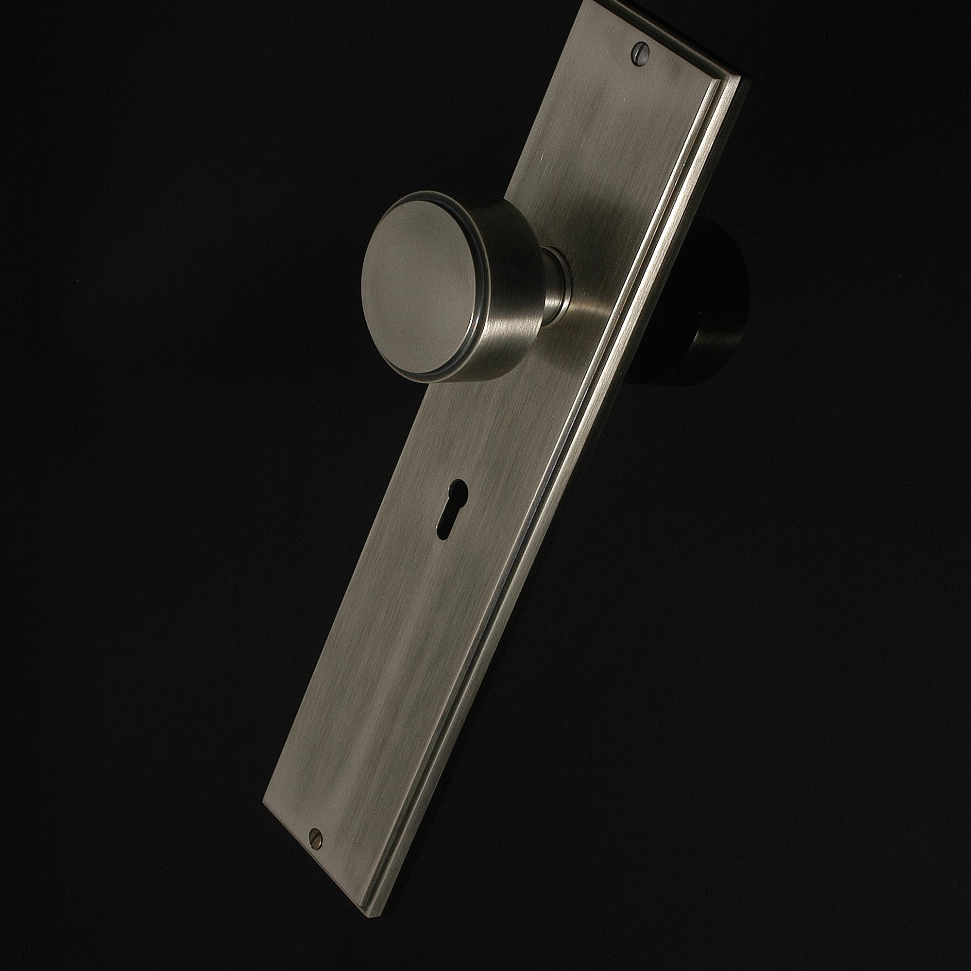 Compton Door Knob on Plate - Image 174
