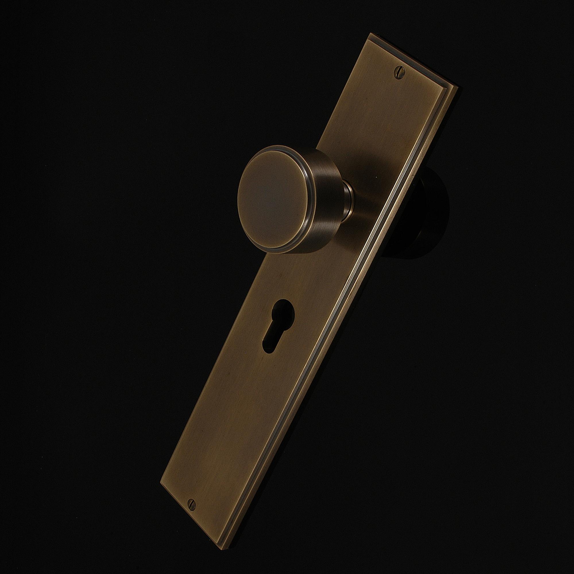 Compton Door Knob on Plate - Image 194