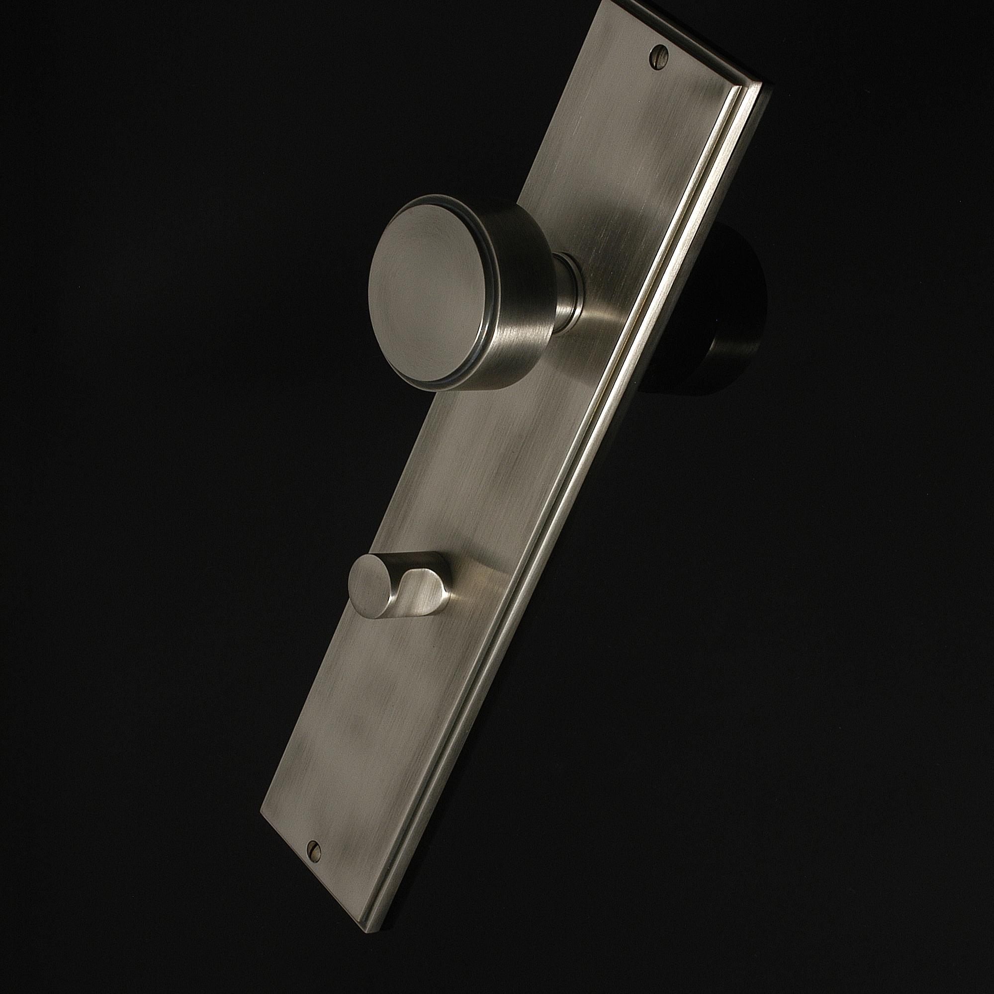 Compton Door Knob on Plate - Image 210