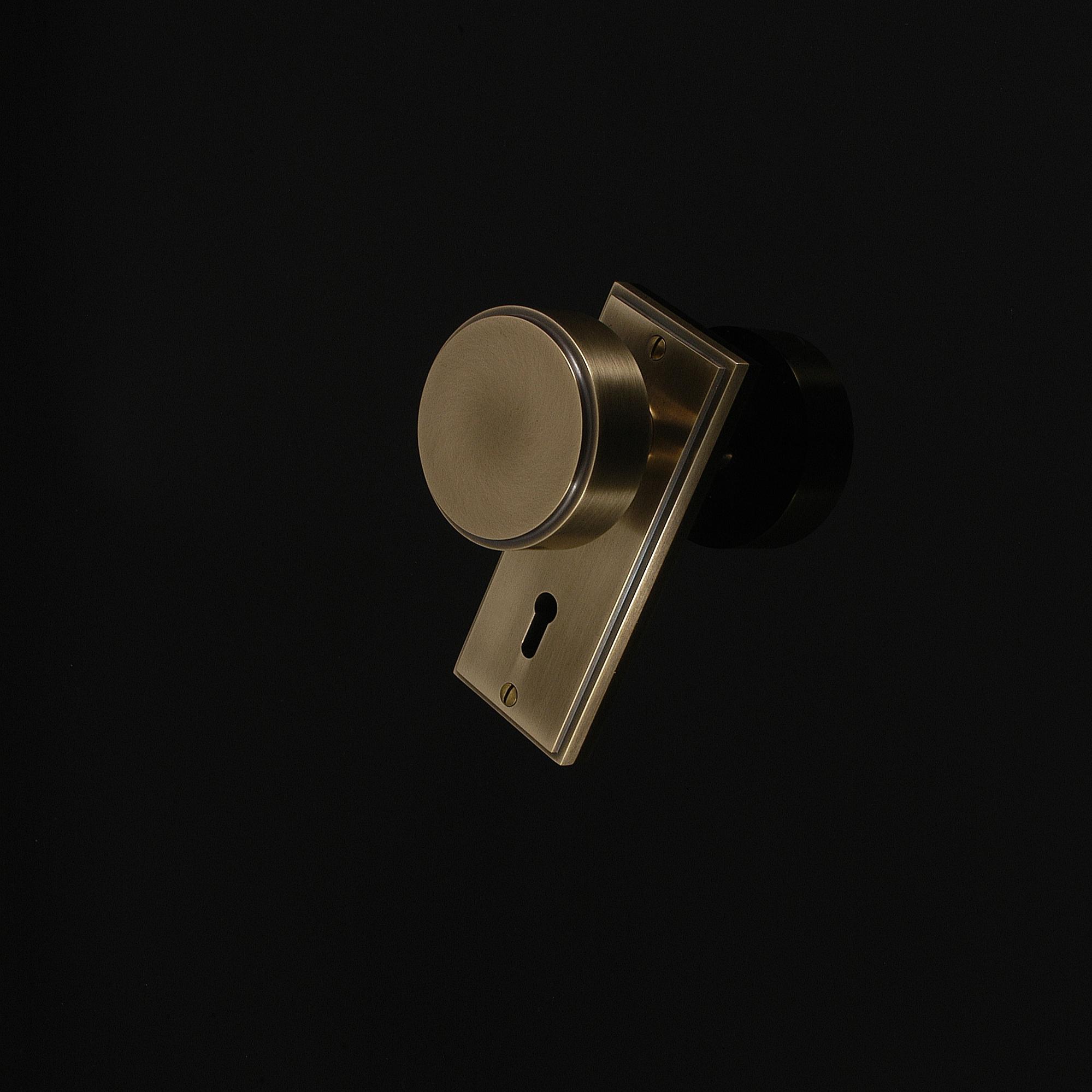 Compton Door Knob on Plate - Image 256