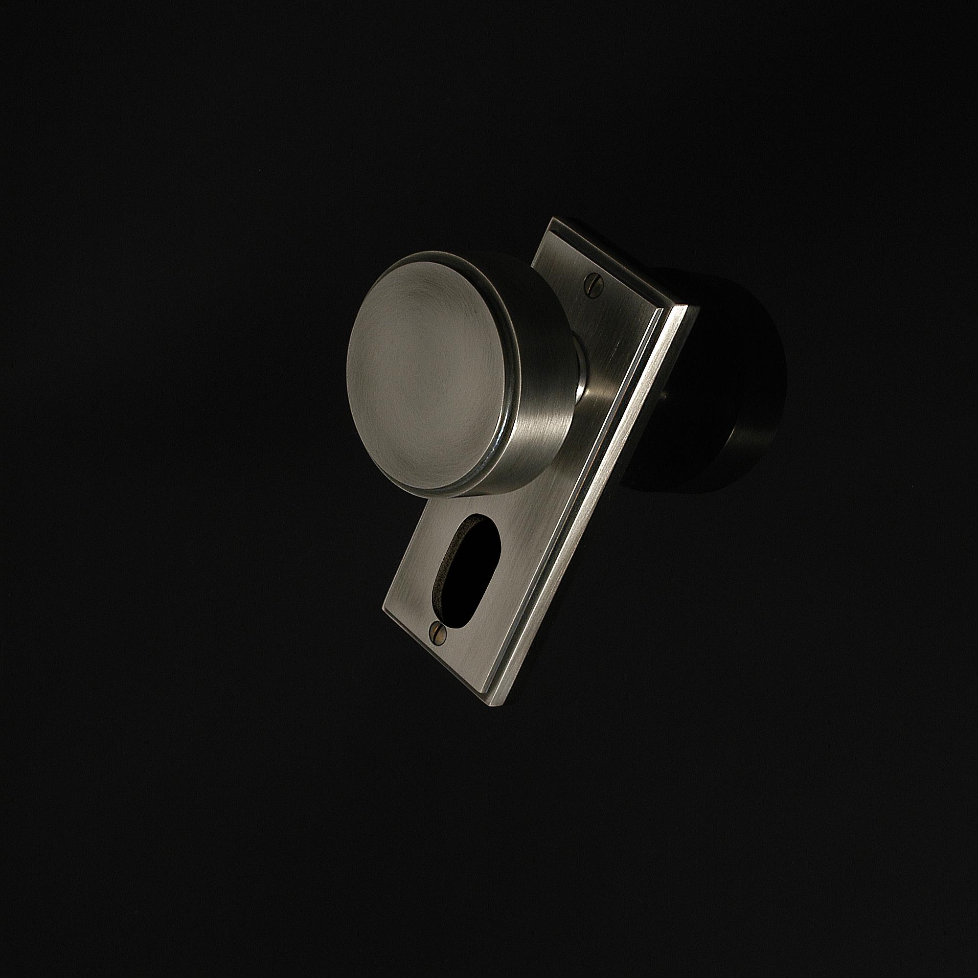 Compton Door Knob on Plate - Image 264