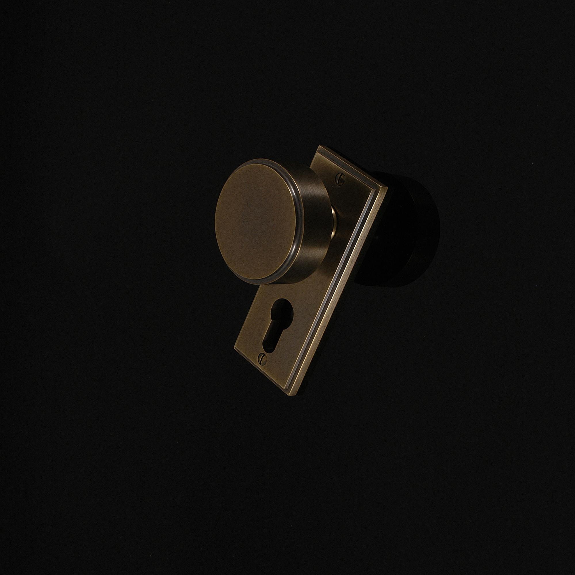 Compton Door Knob on Plate - Image 275