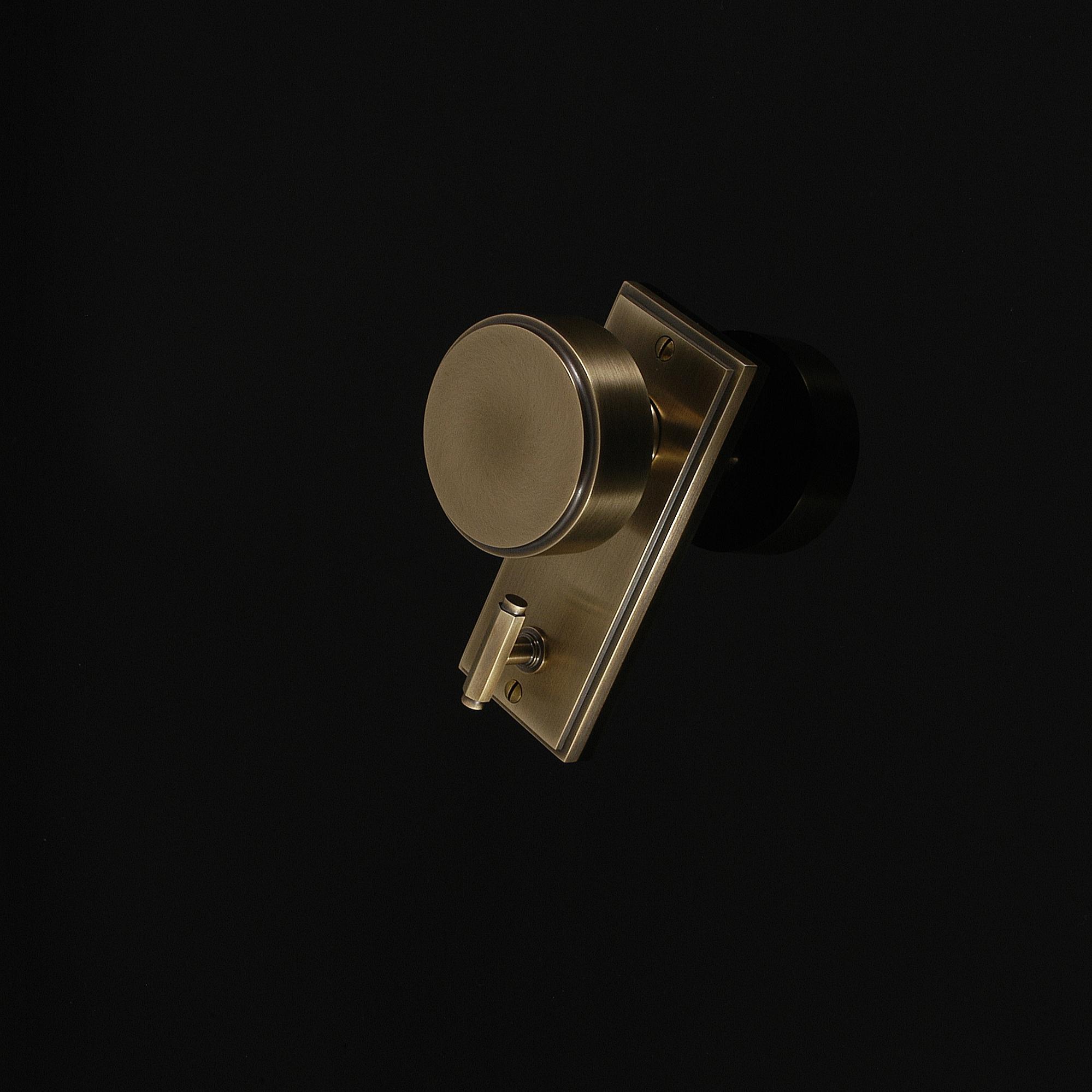 Compton Door Knob on Plate - Image 319