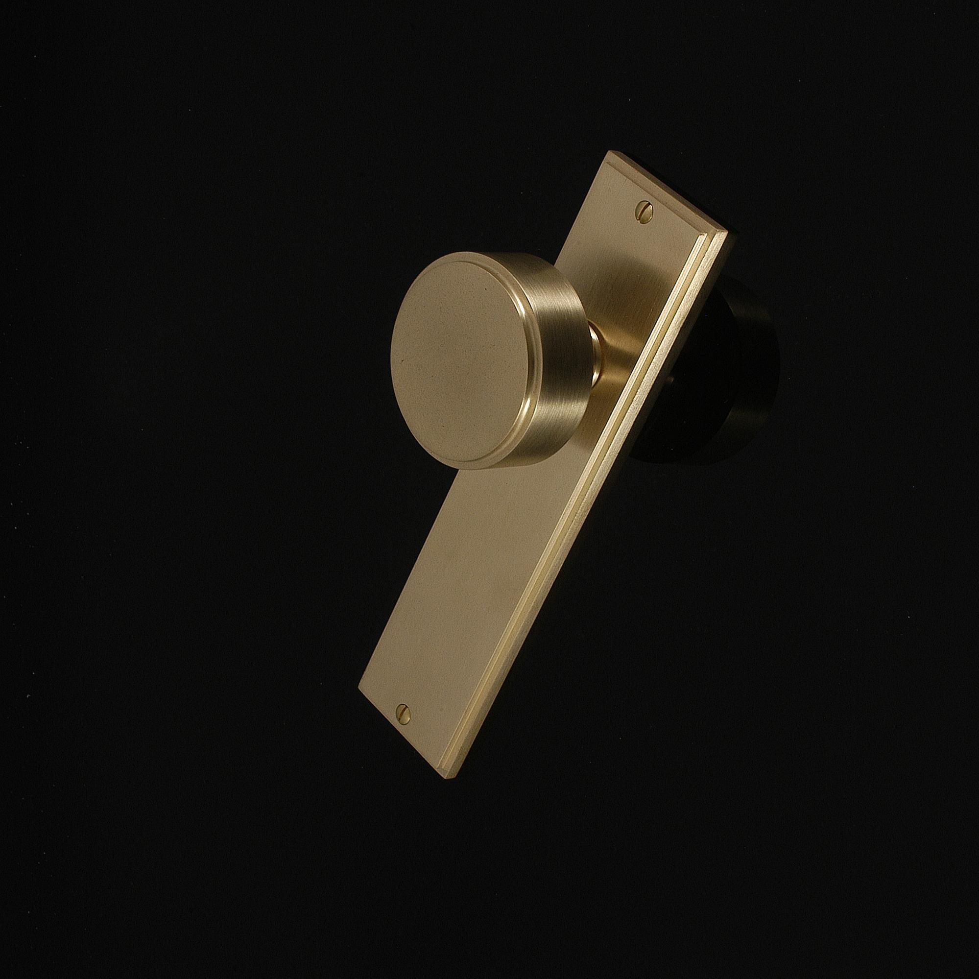 Compton Door Knob on Plate - Image 333