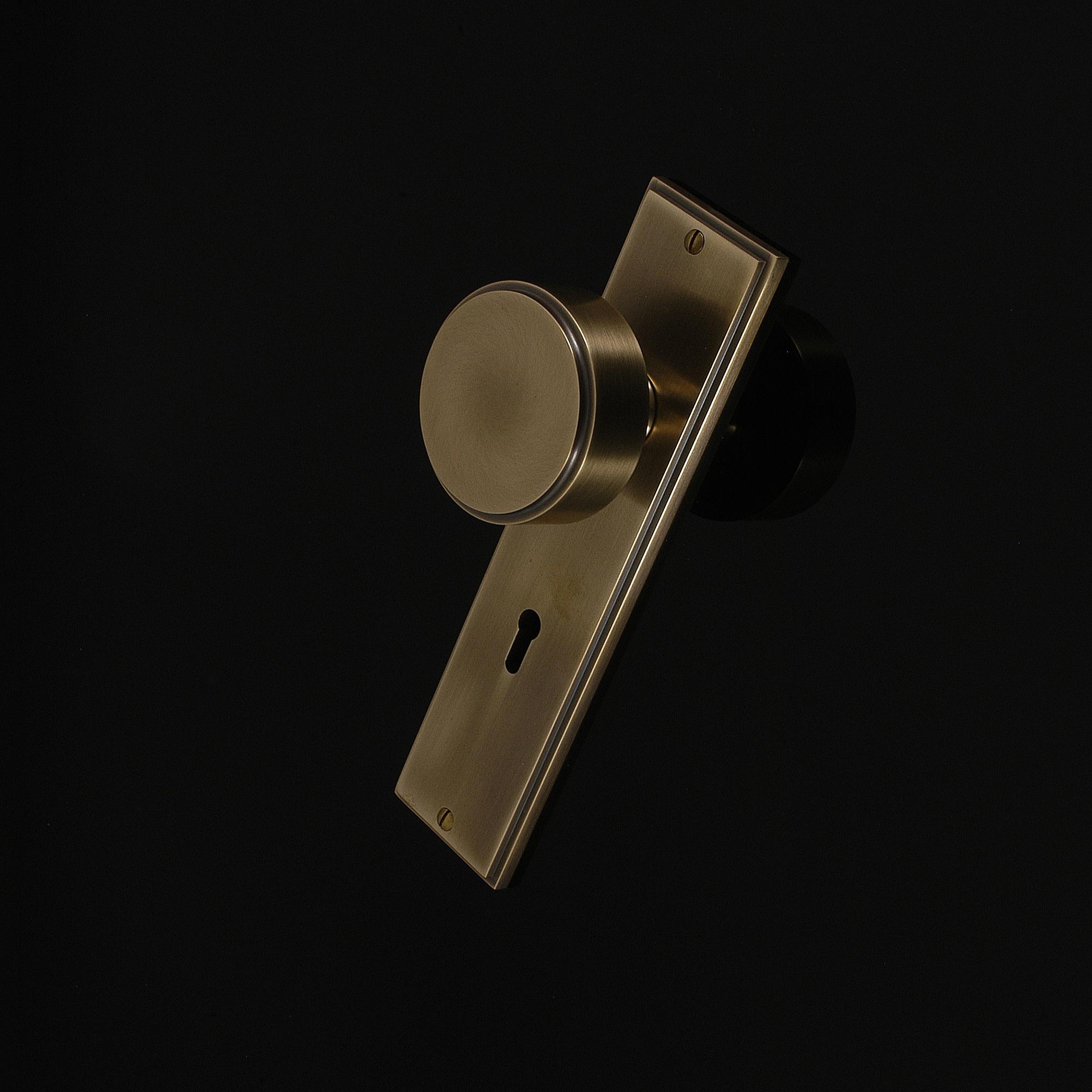 Compton Door Knob on Plate - Image 337