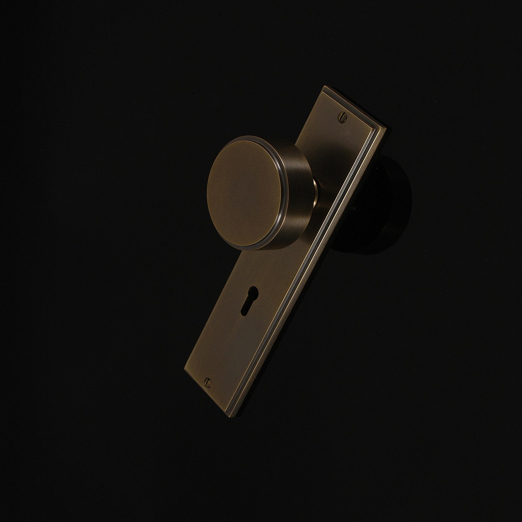 Compton Door Knob on Plate - Image 338