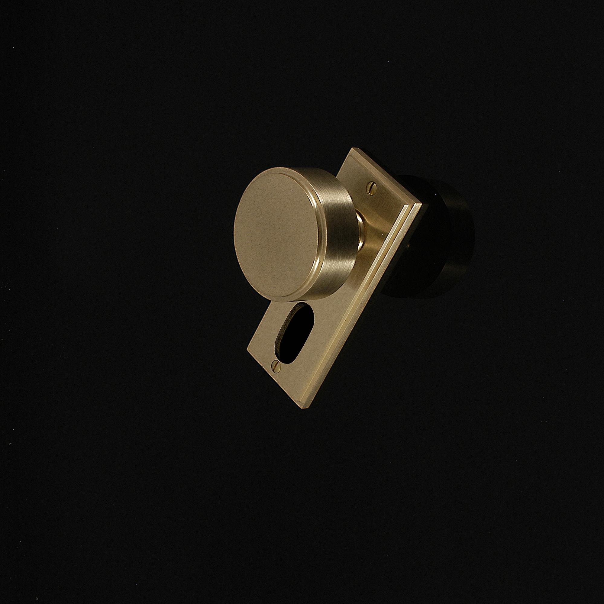 Compton Door Knob on Plate - Image 346
