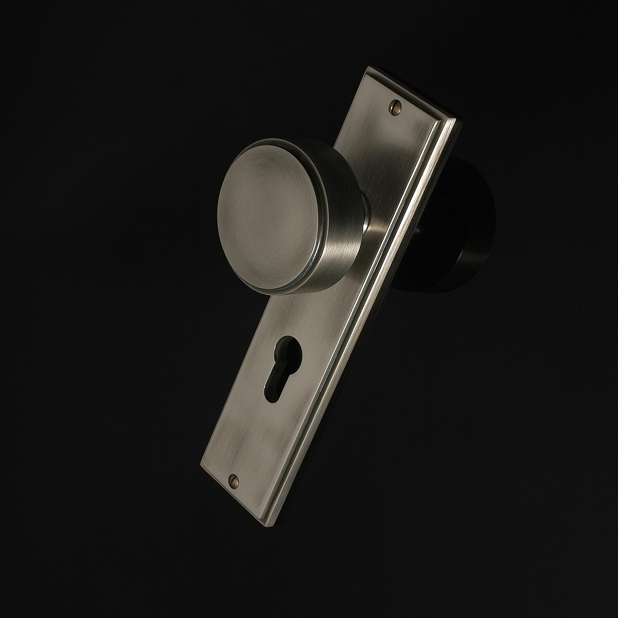 Compton Door Knob on Plate - Image 354