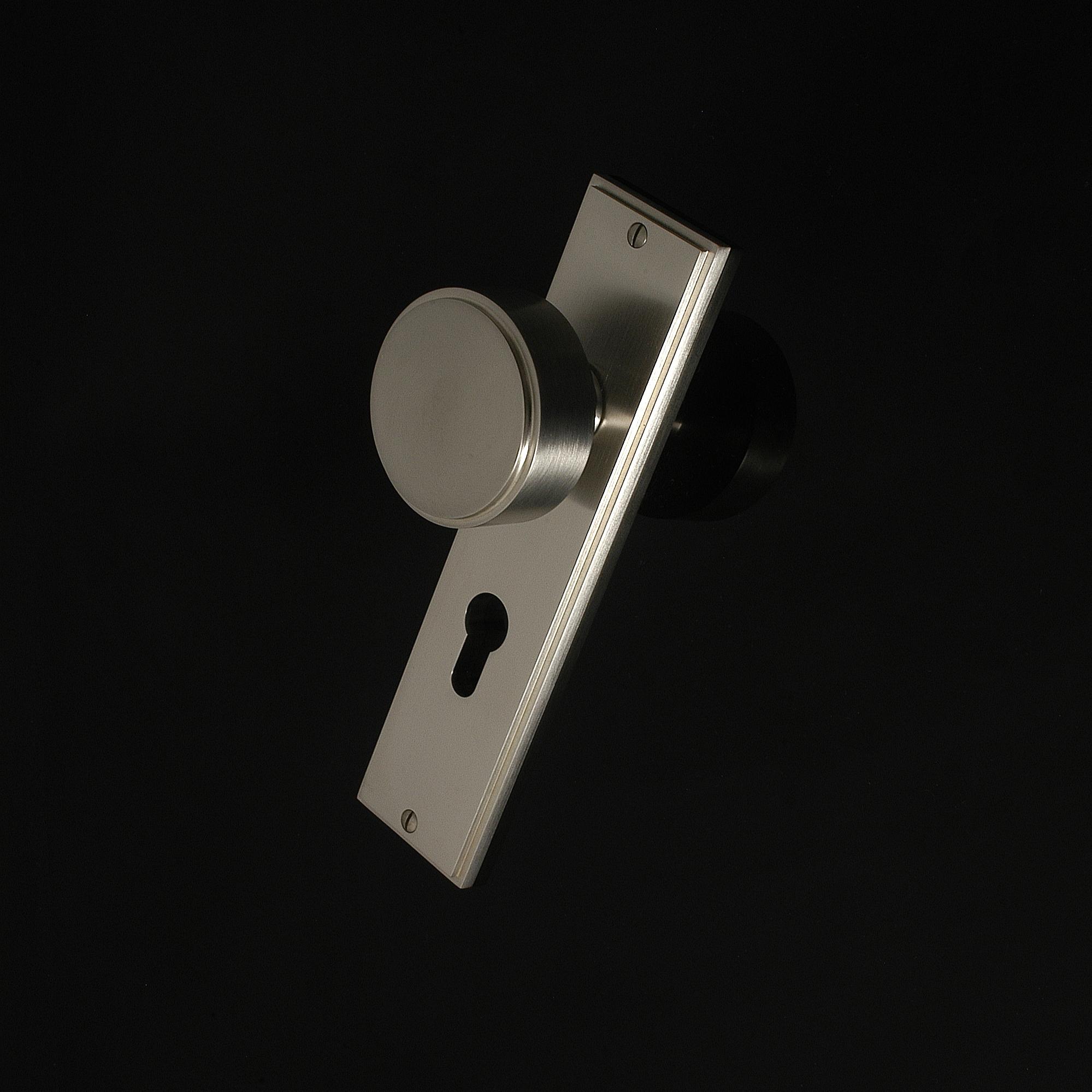 Compton Door Knob on Plate - Image 362