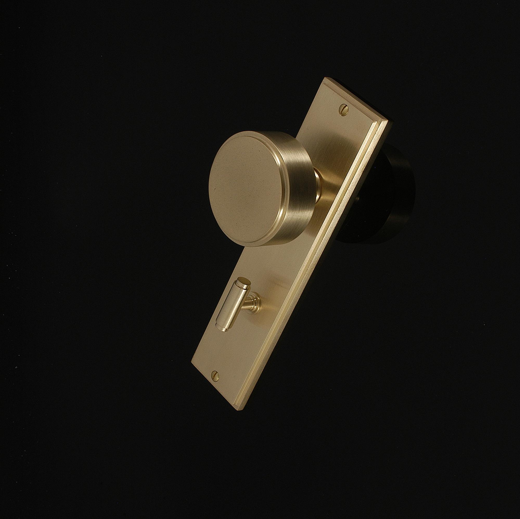 Compton Door Knob on Plate - Image 369