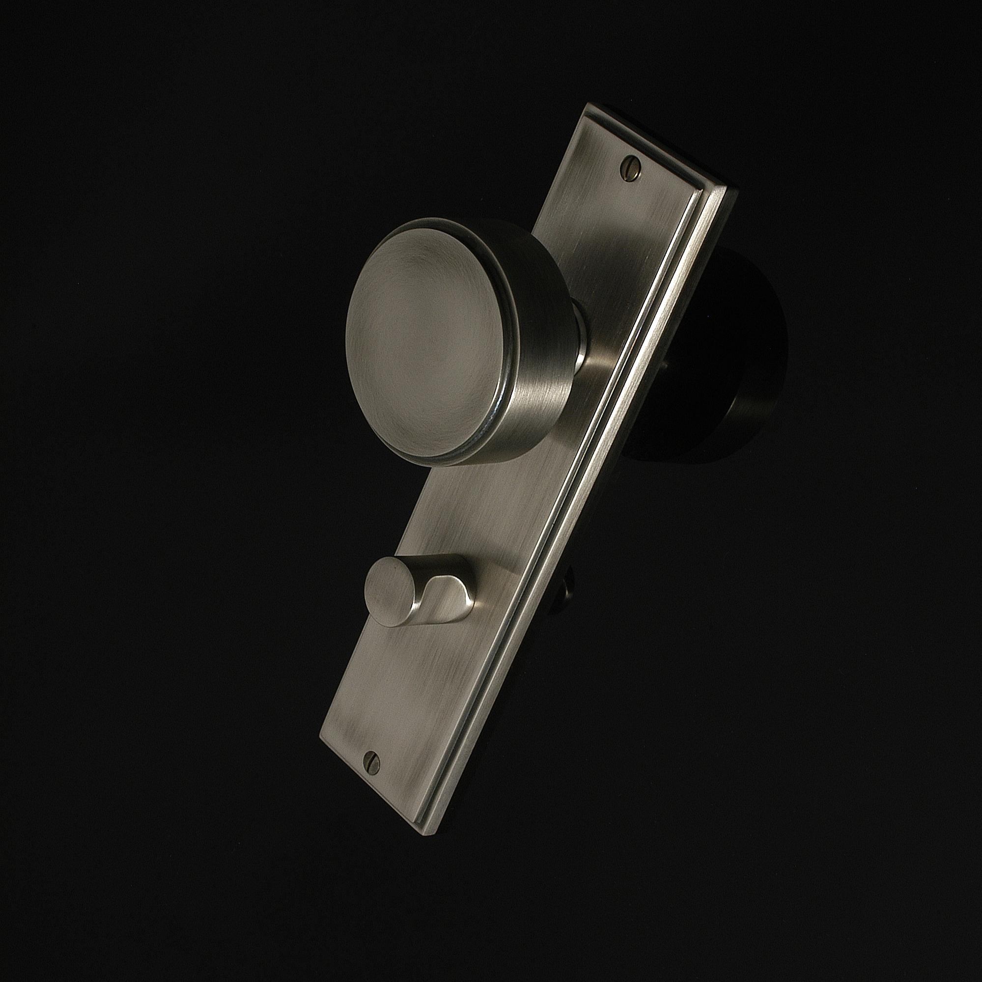 Compton Door Knob on Plate - Image 372