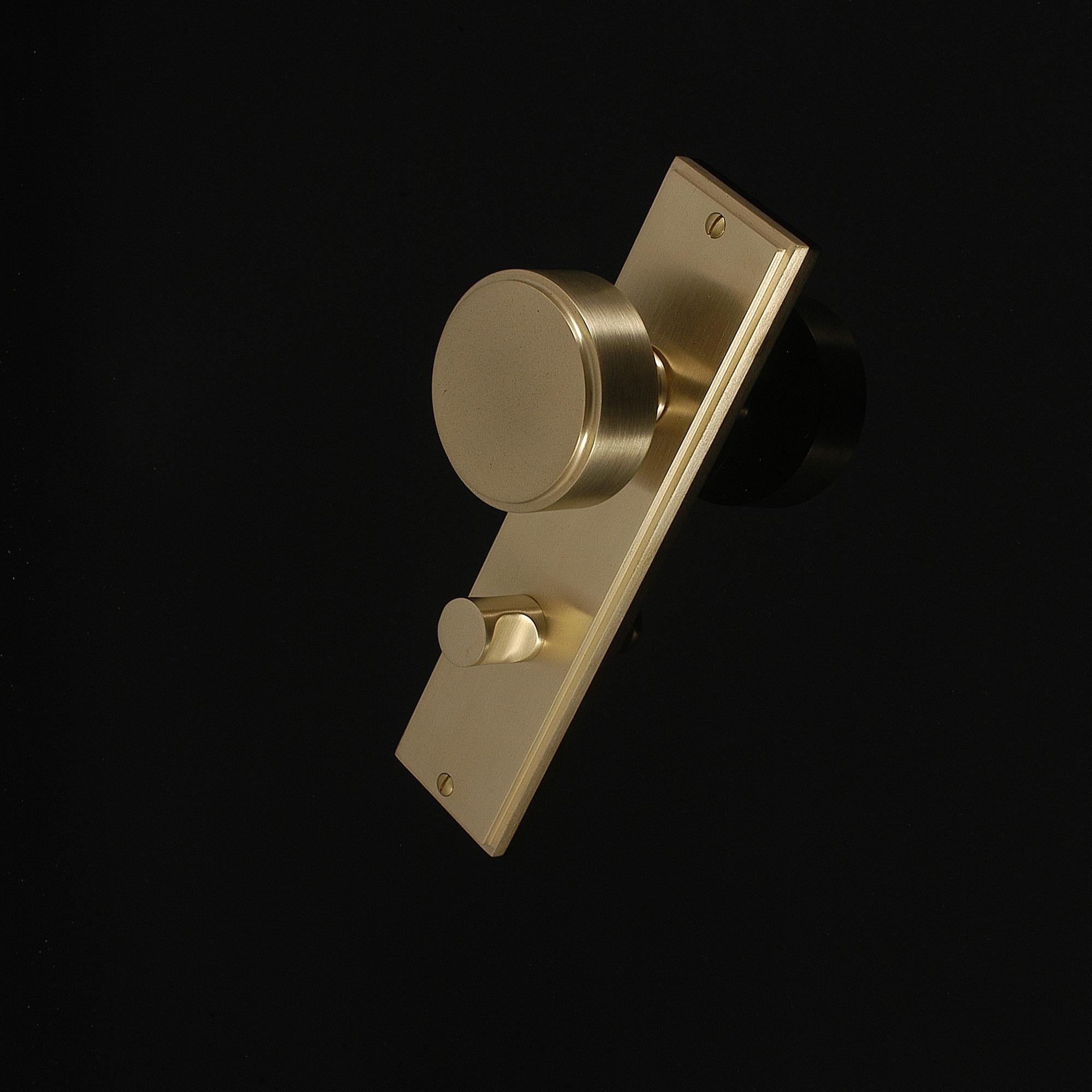 Compton Door Knob on Plate - Image 378