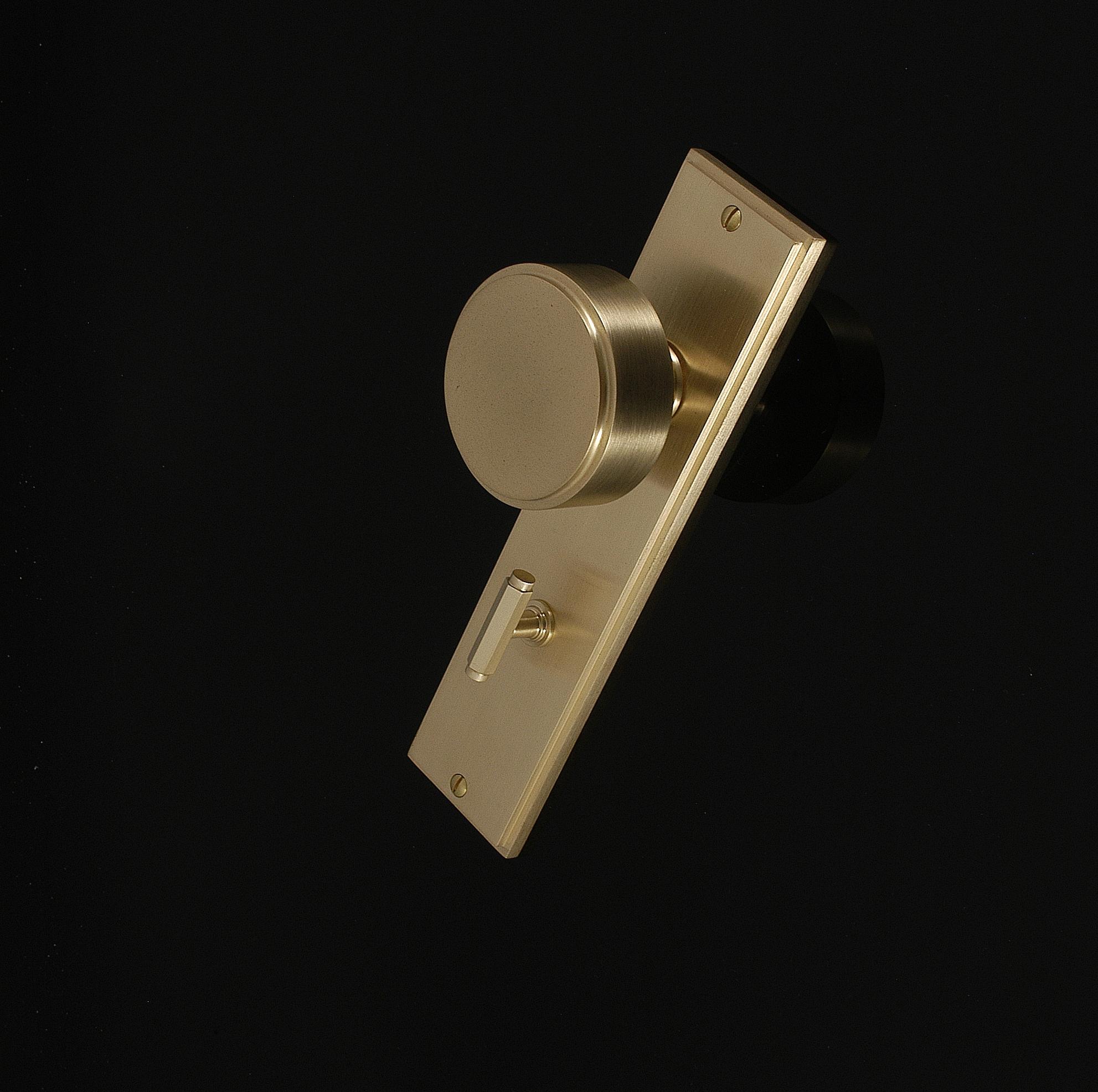 Compton Door Knob on Plate - Image 405