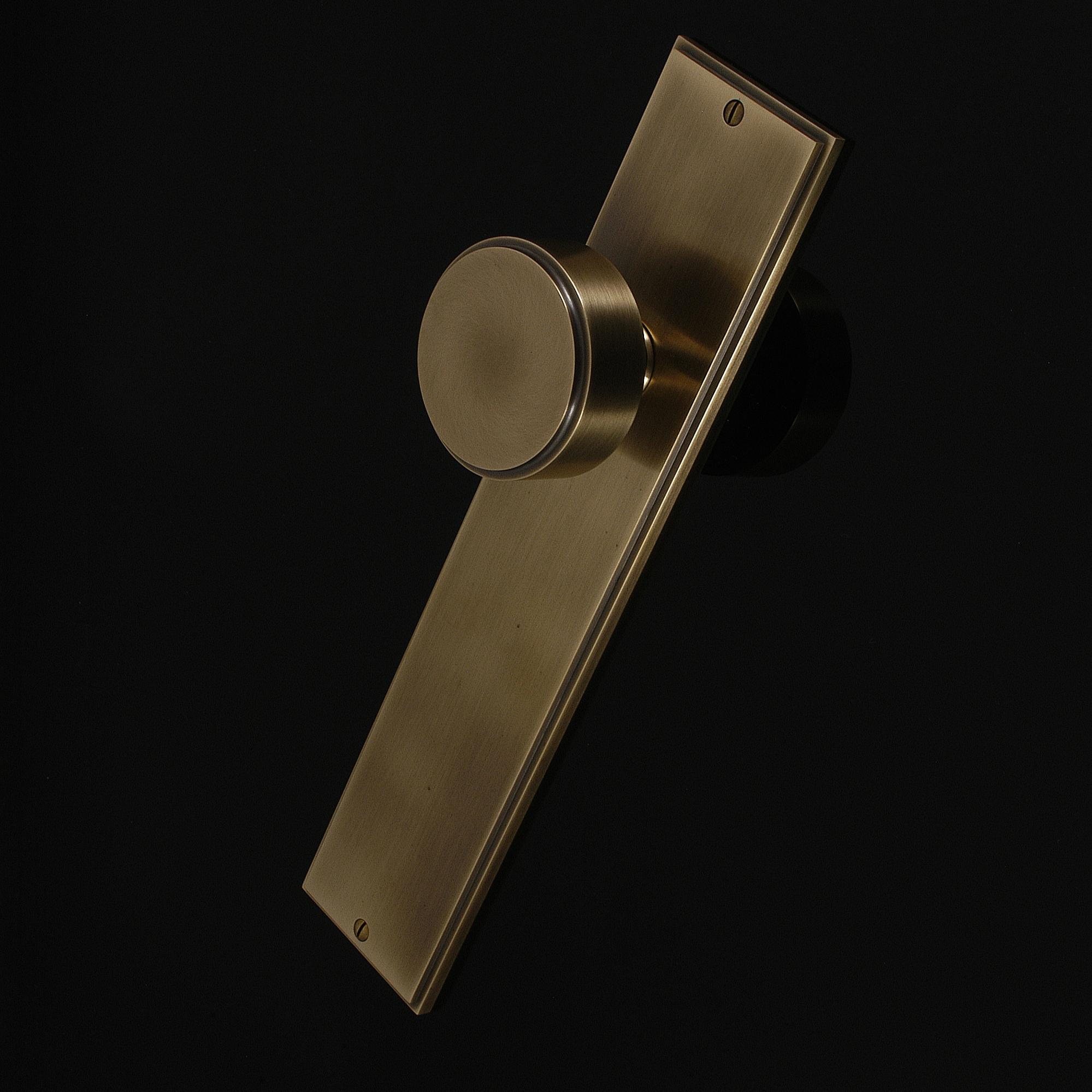 Compton Door Knob on Plate - Image 409