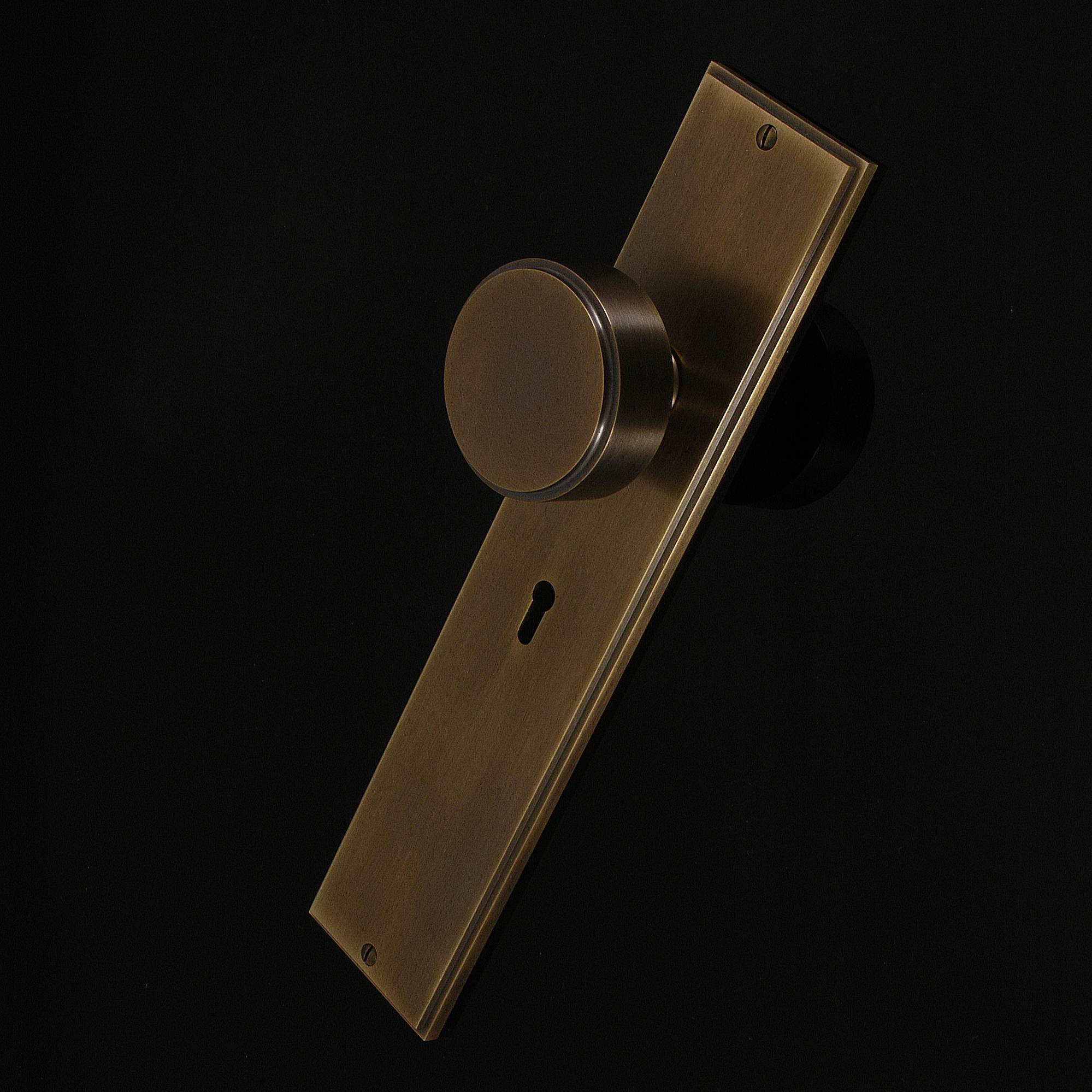 Compton Door Knob on Plate - Image 419