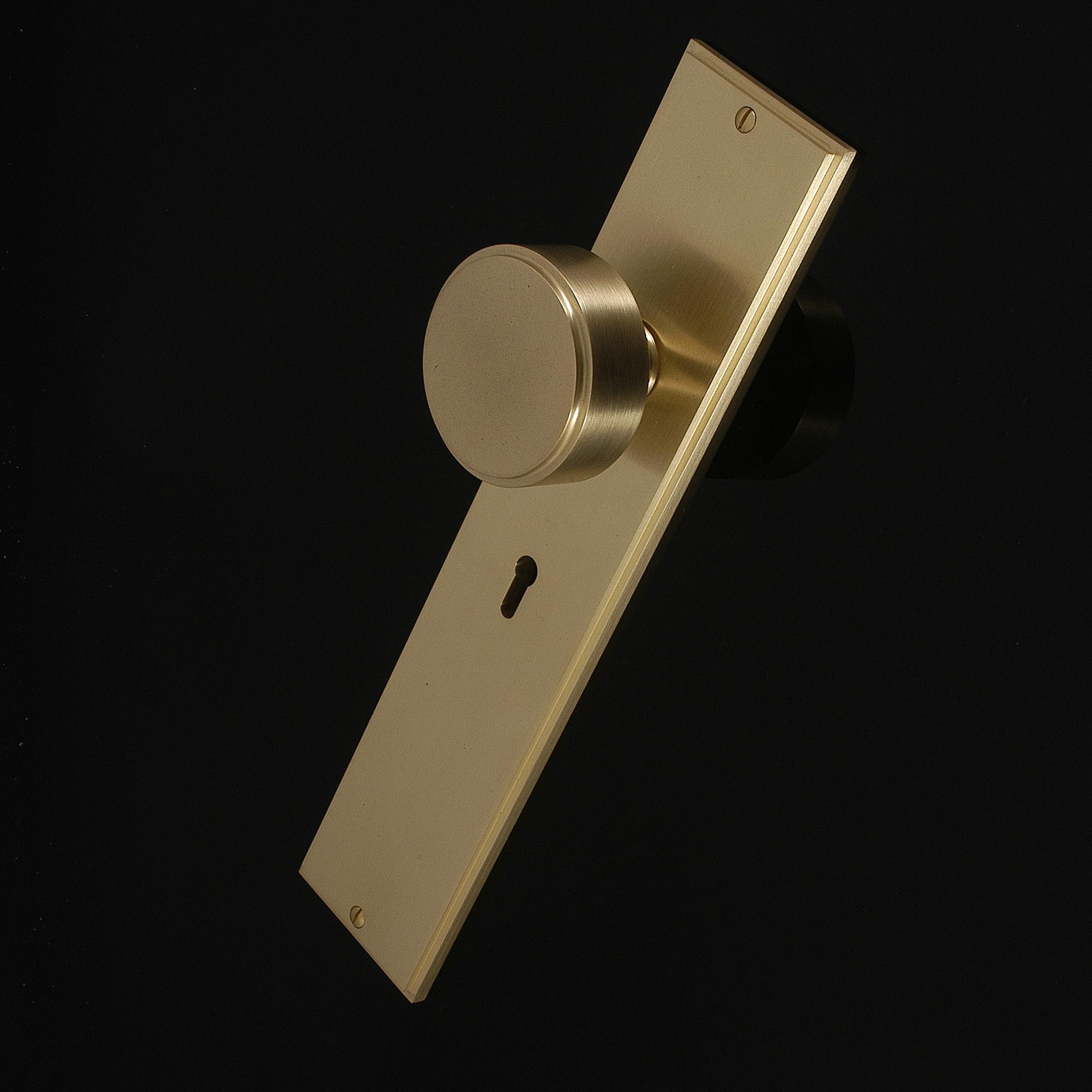 Compton Door Knob on Plate - Image 423