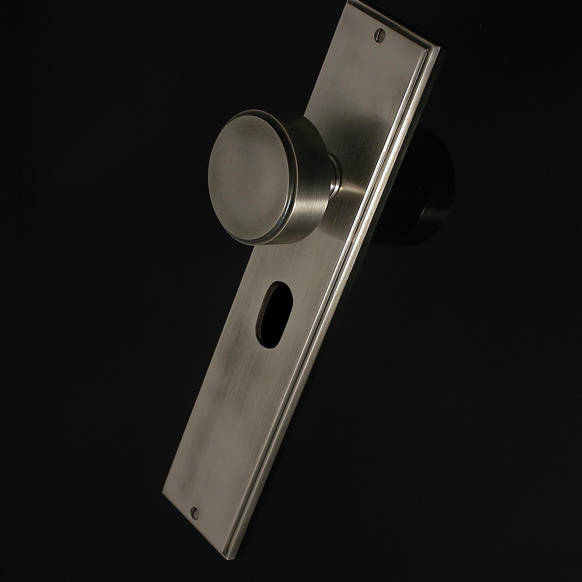 Compton Door Knob on Plate - Image 426