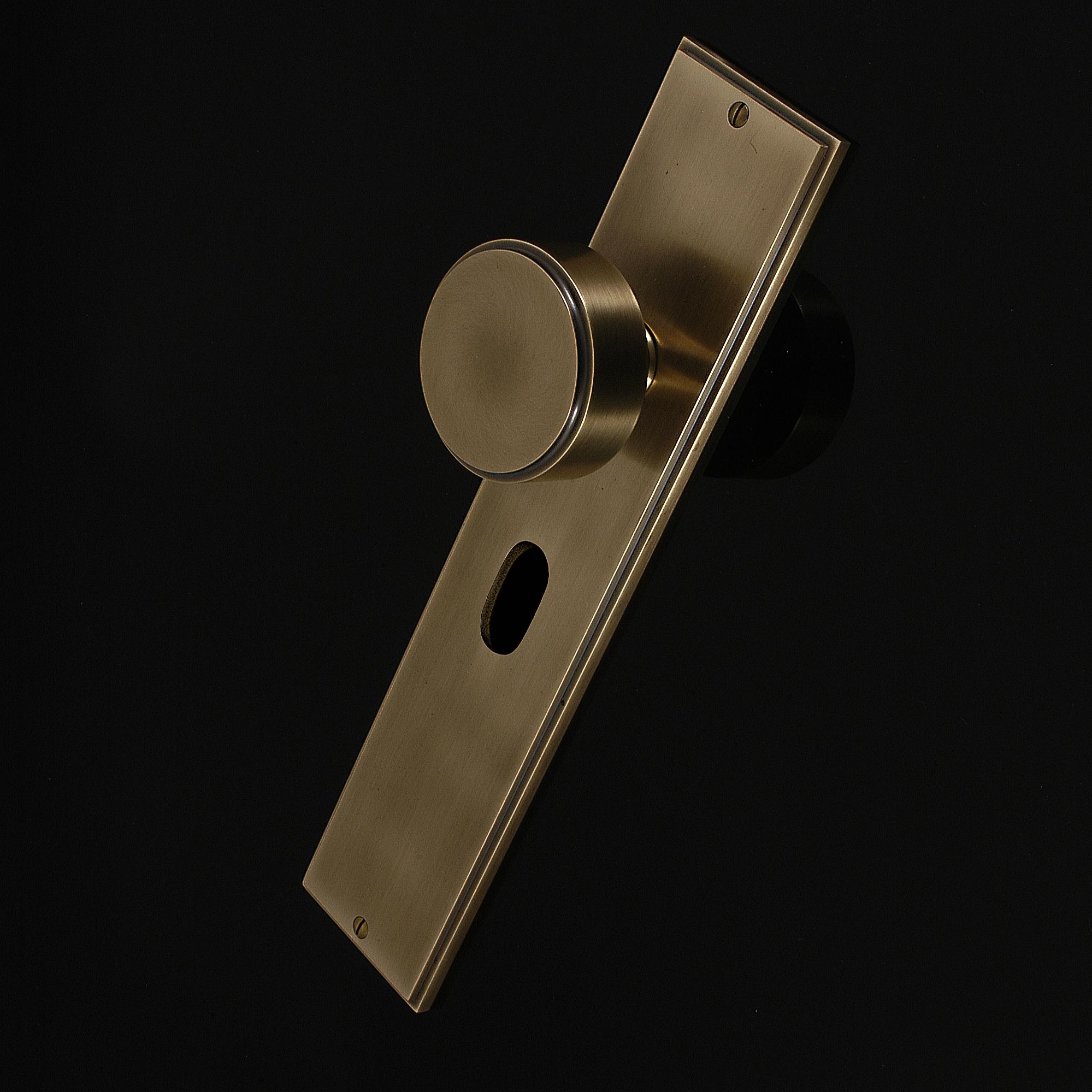 Compton Door Knob on Plate - Image 427