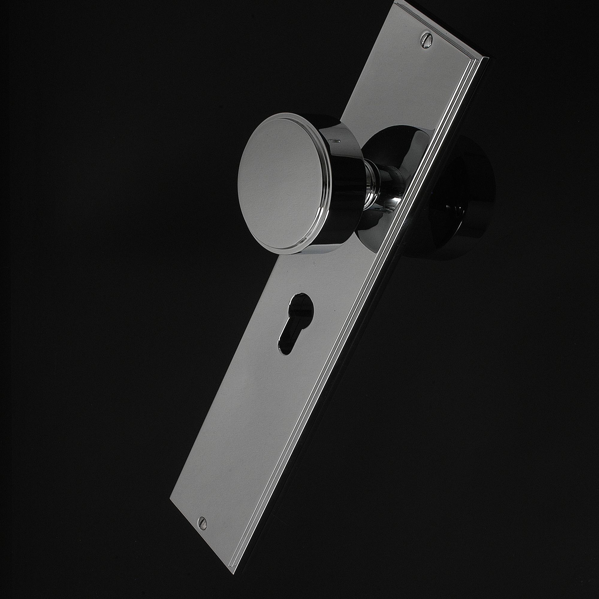 Compton Door Knob on Plate - Image 439