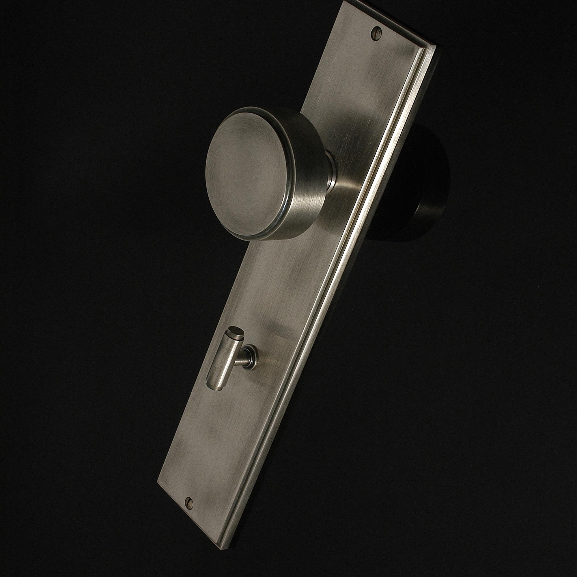 Compton Door Knob on Plate - Image 444