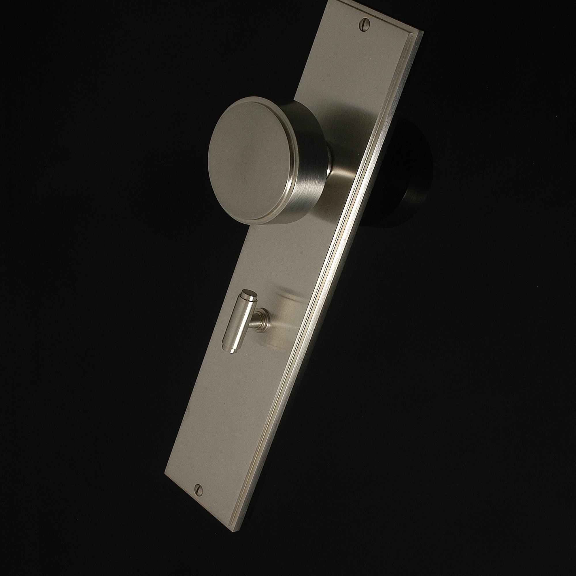 Compton Door Knob on Plate - Image 452