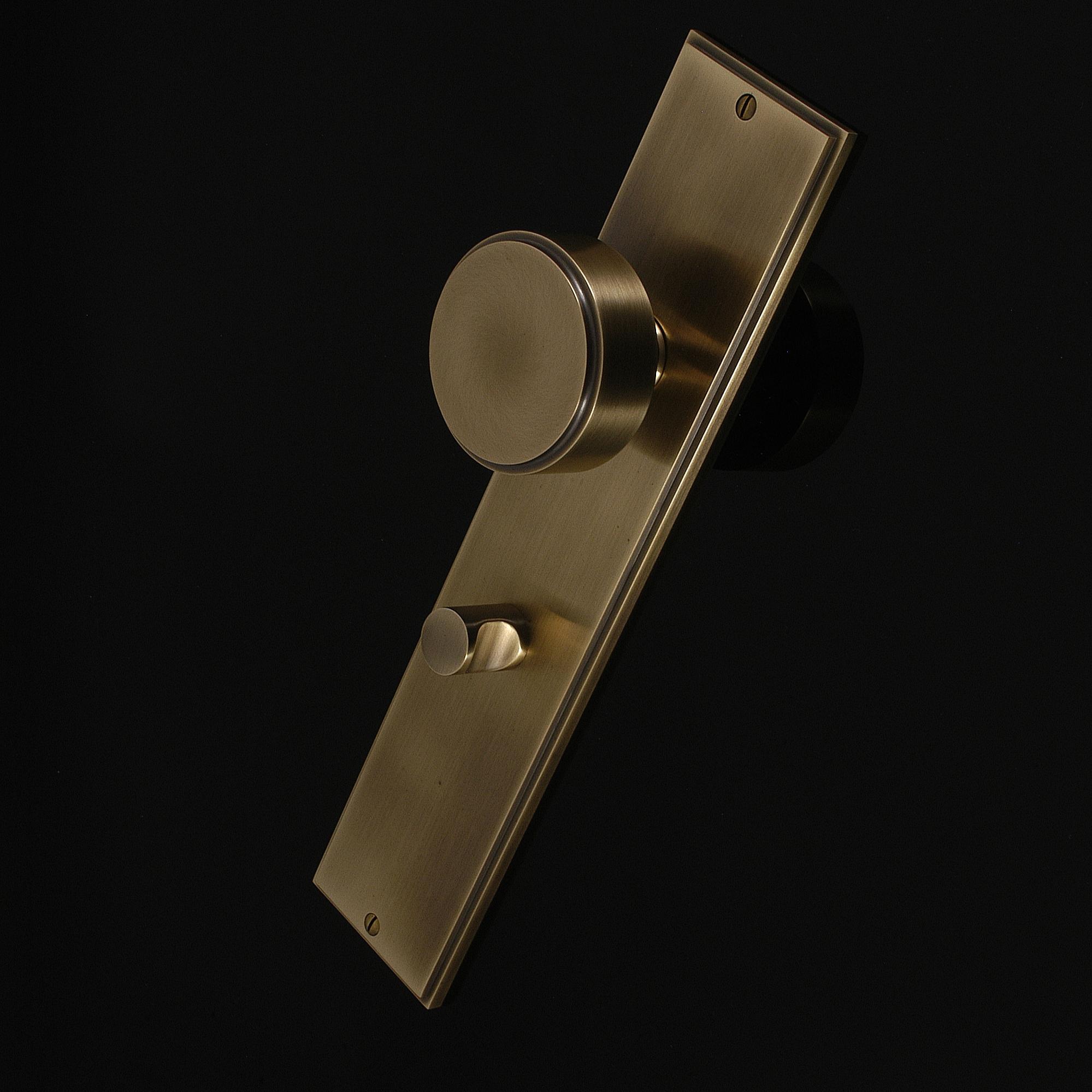 Compton Door Knob on Plate - Image 454