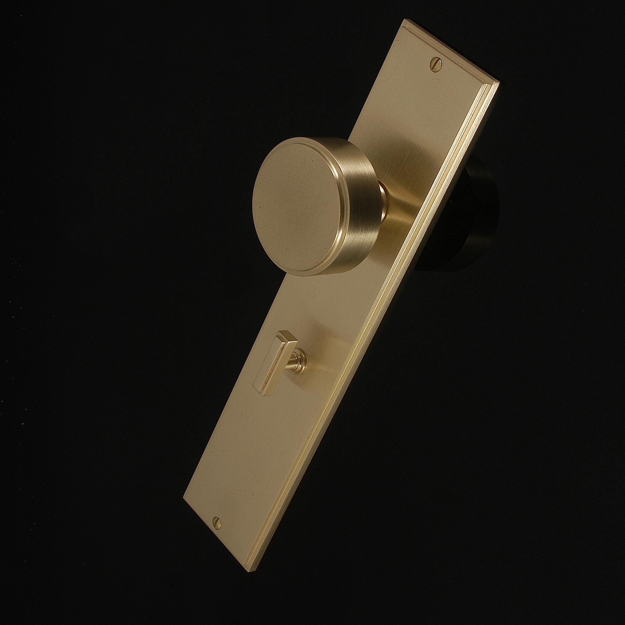Compton Door Knob on Plate - Image 477