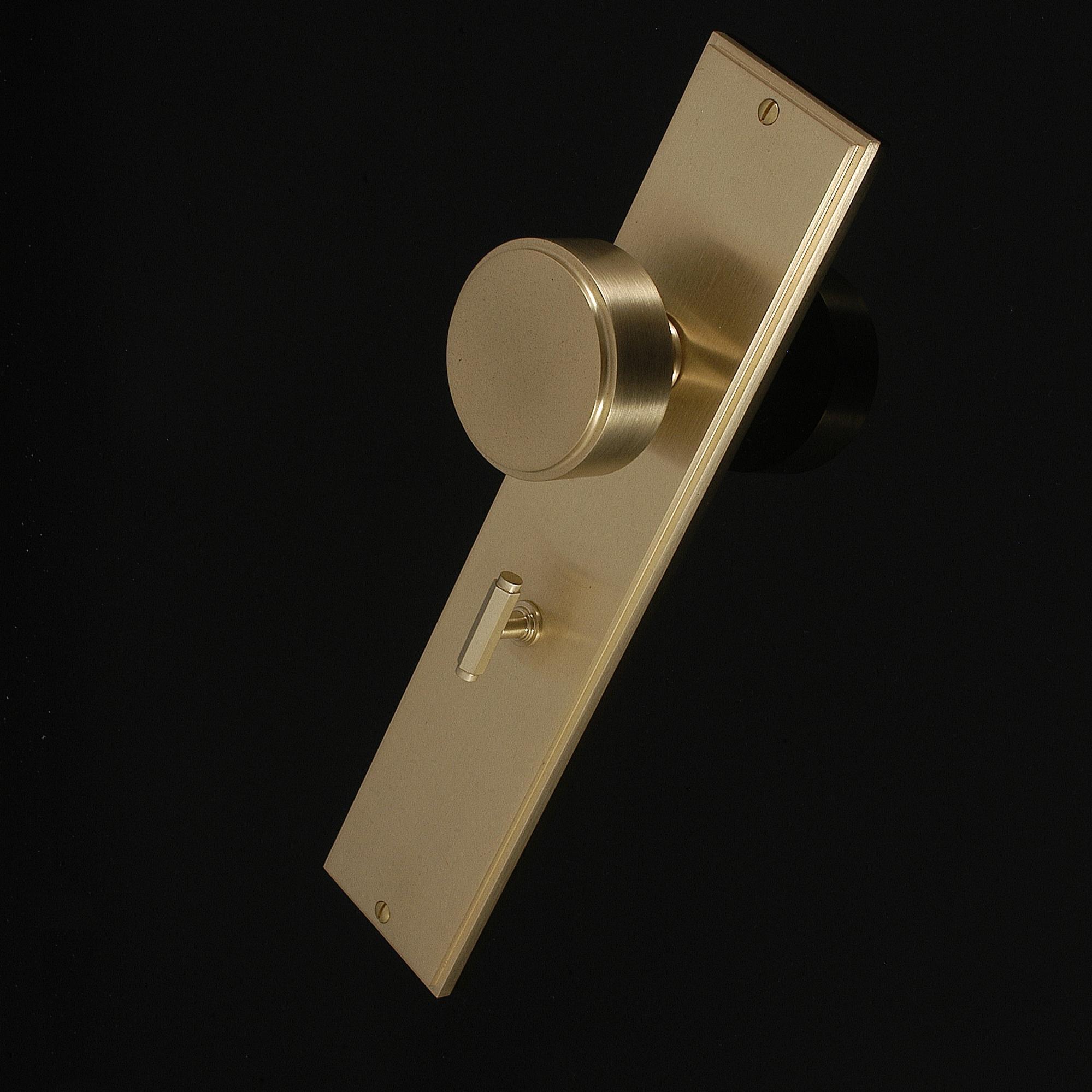 Compton Door Knob on Plate - Image 486