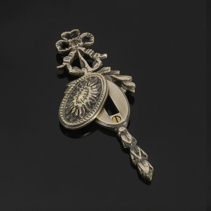 Adam Emblem Covered Escutcheon