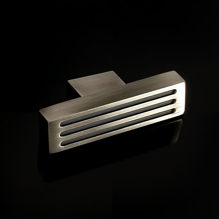 Bedford Cupboard T-Bar