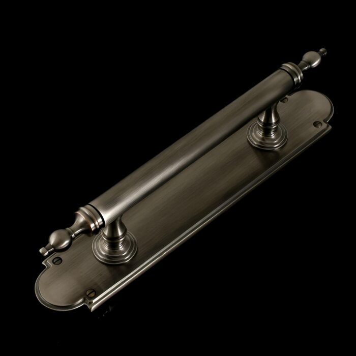 Constable Pull Handle on Plate