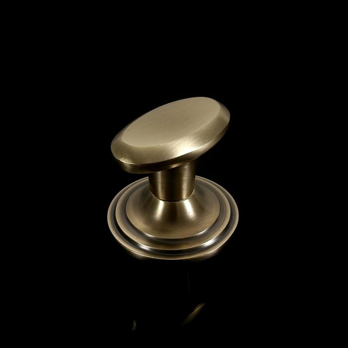 Constable Oval Cupboard Knob