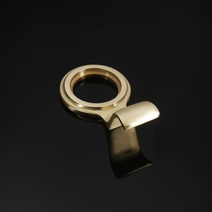 Constable Cylinder Pull