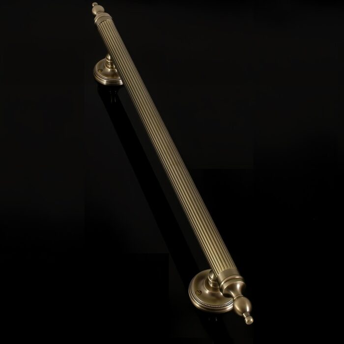 Princess Pull Handle on Rose (Large)