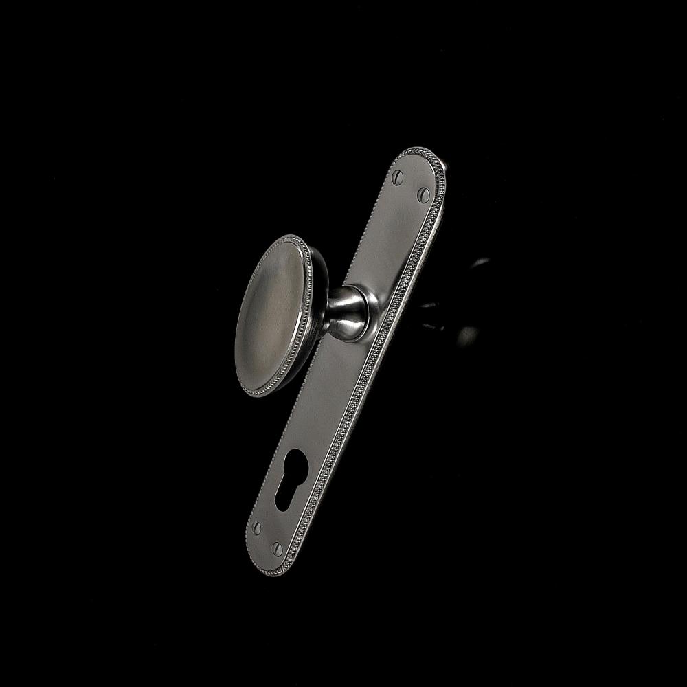 Princess Oval Door Knob on Plate - Image 199