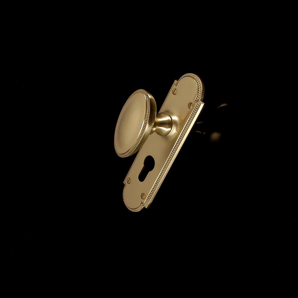 Princess Oval Door Knob on Plate - Image 306