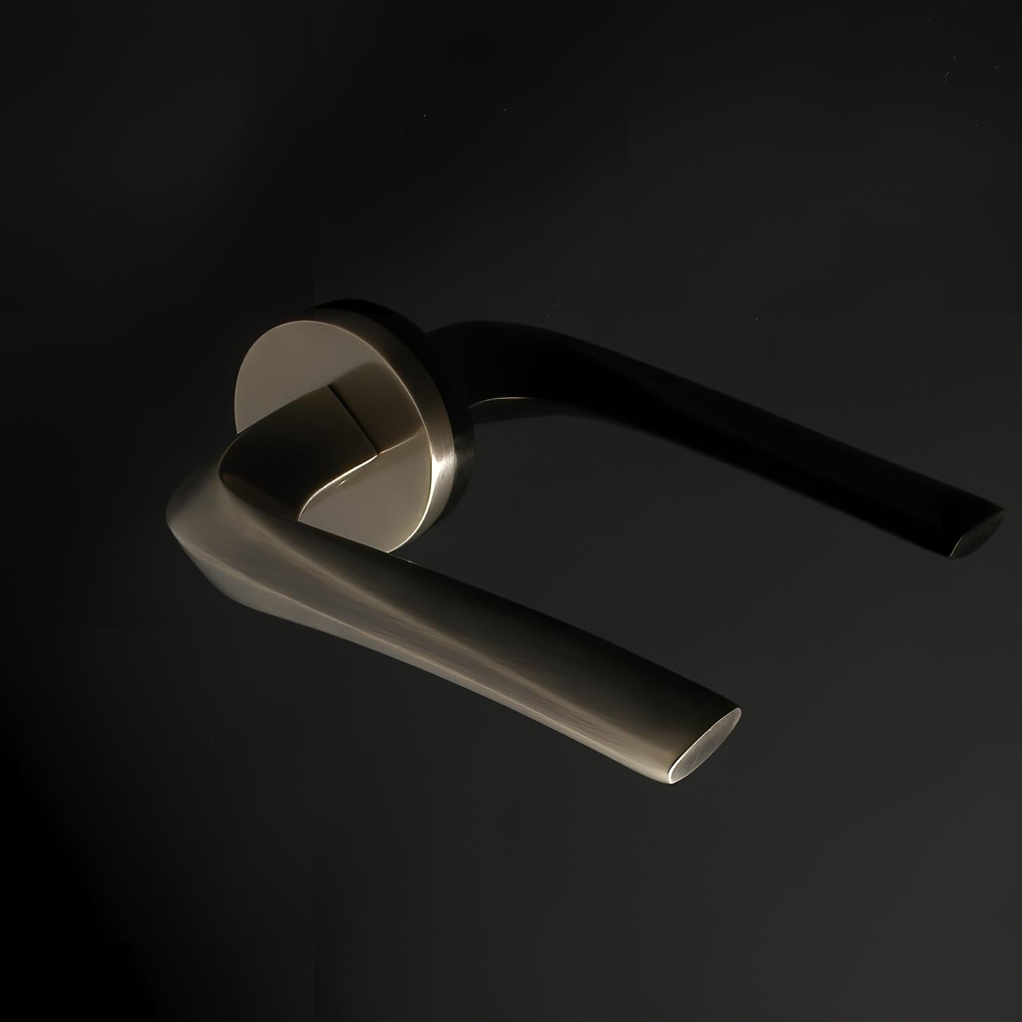 Contour Door Handle
