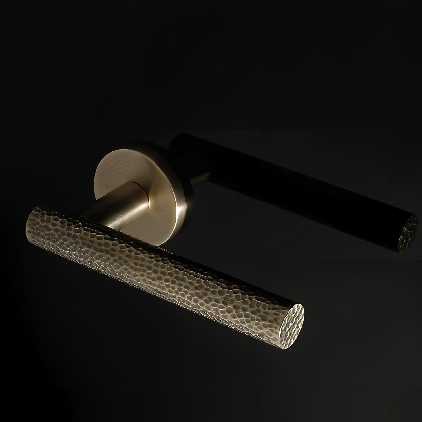 Keystone Door Handle