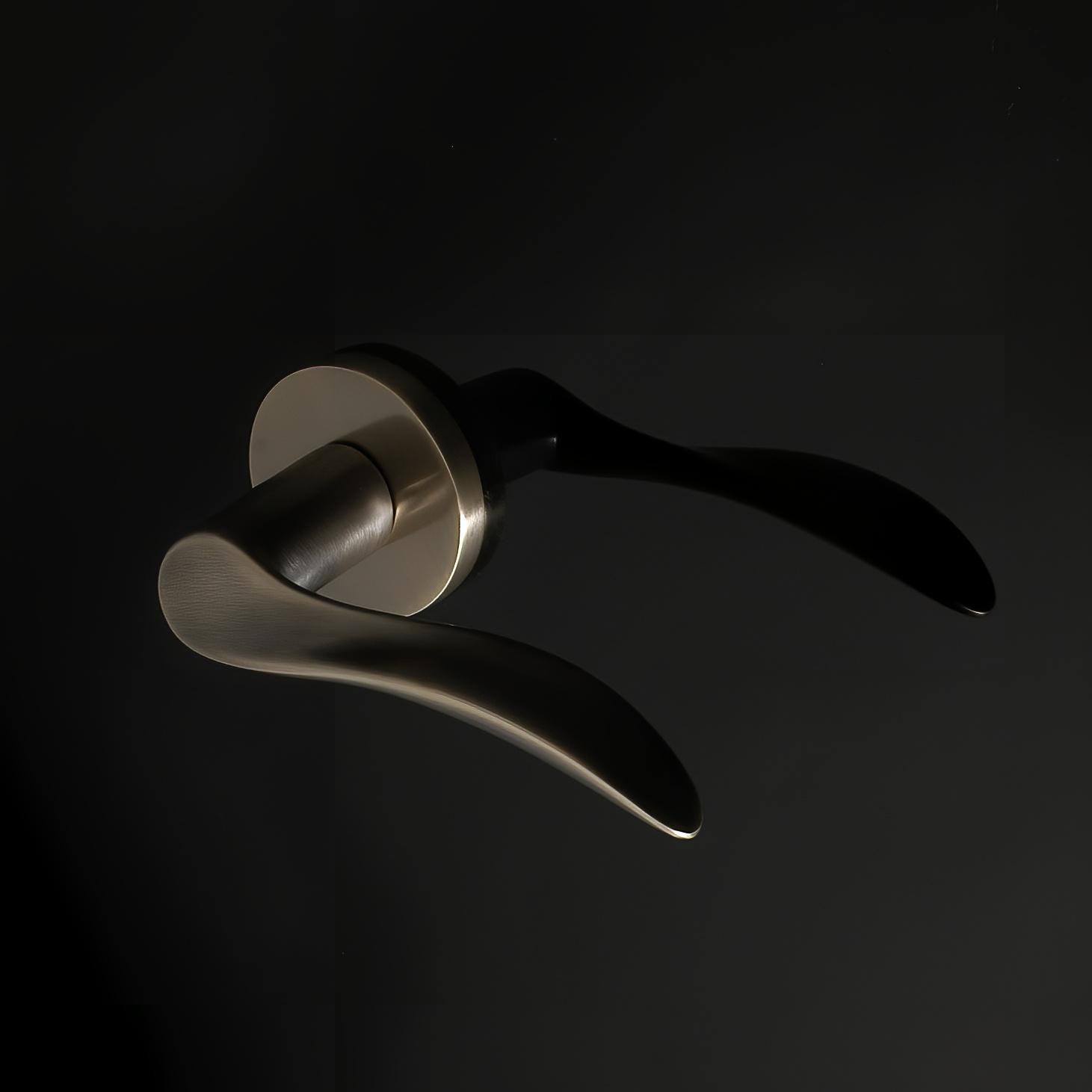 Apex Door Handle