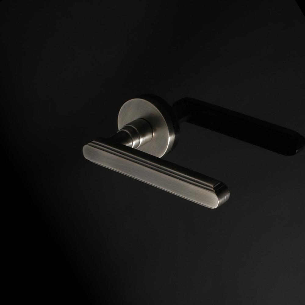 Pinnacle Door Handle - Image 2