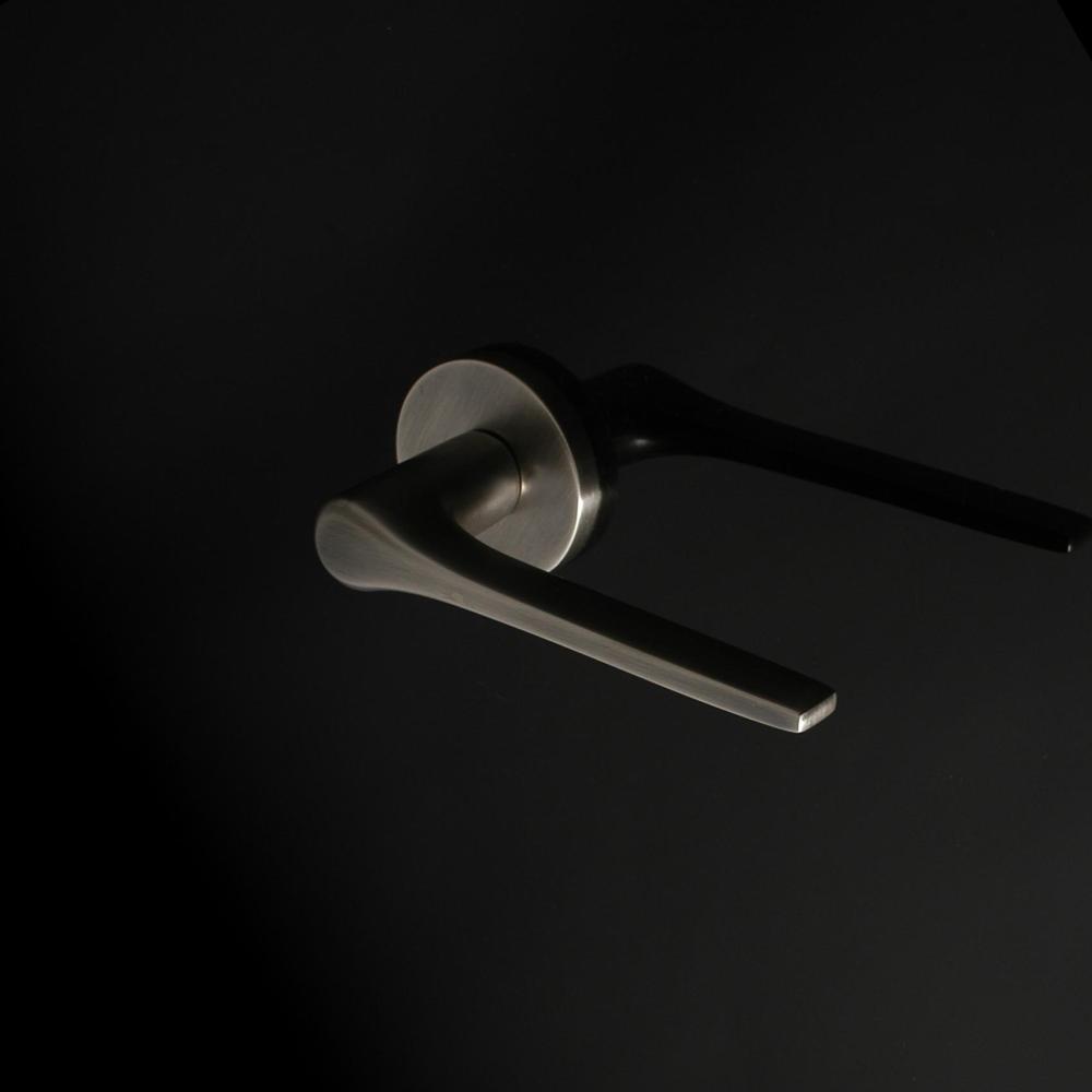 Strata Door Handle - Image 2