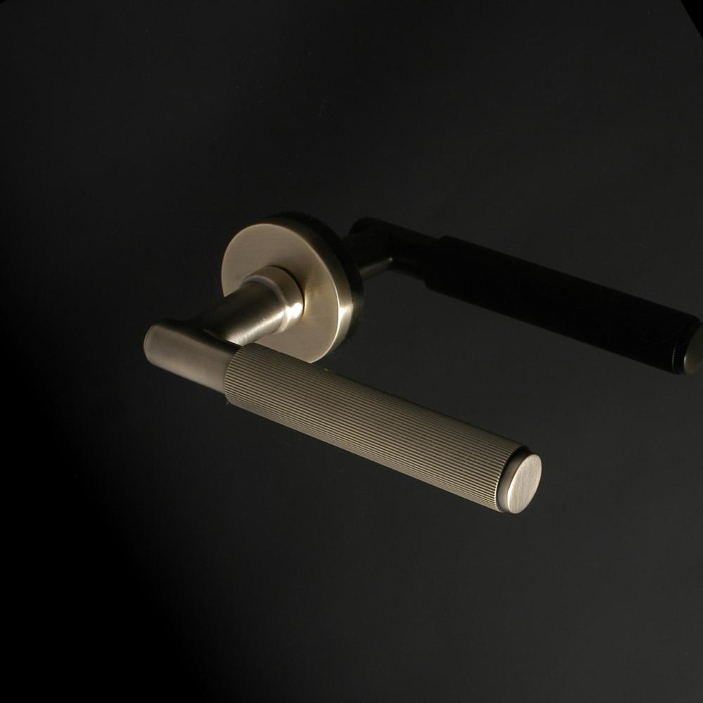 Paragon Door Handle - Image 5