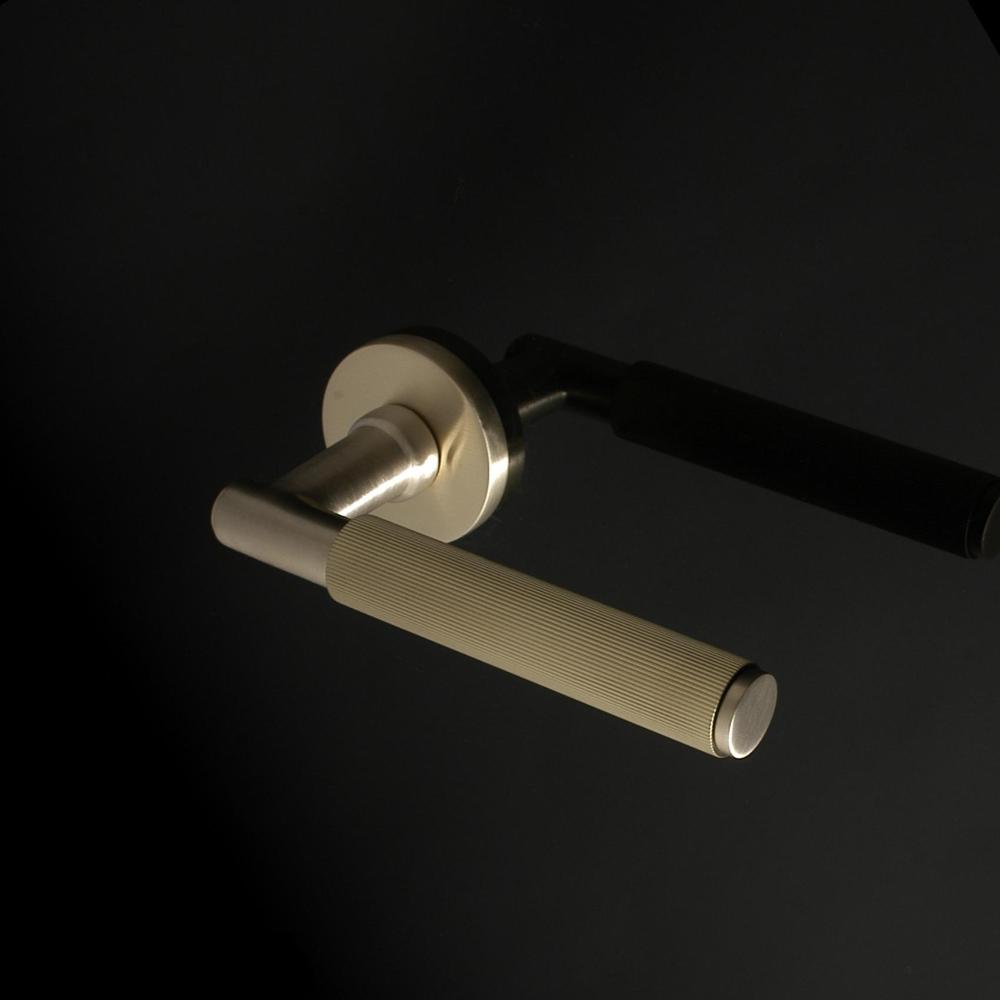 Paragon Door Handle - Image 13